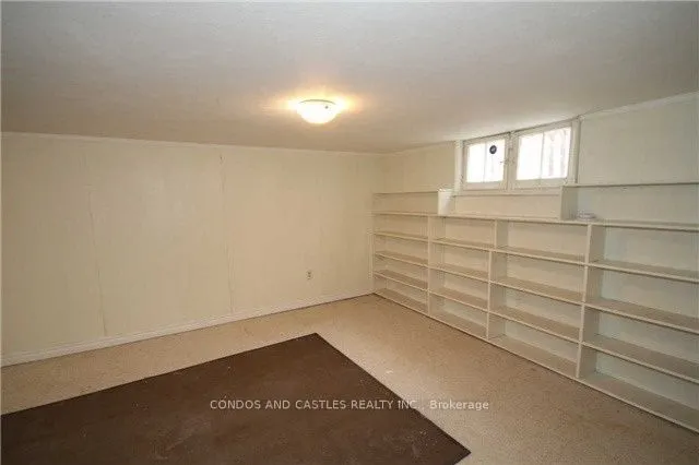 1 Glenellen Drive E
