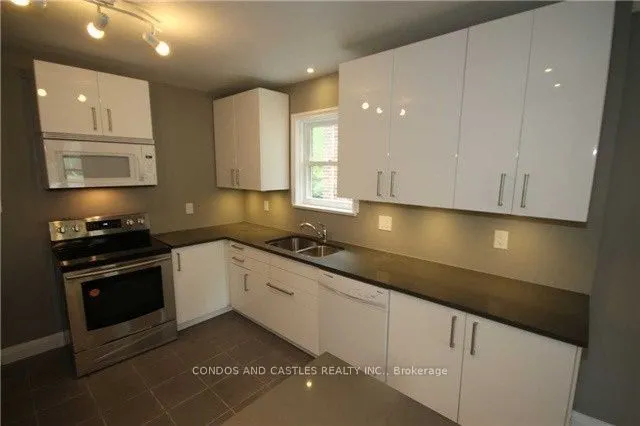 1 Glenellen Drive E