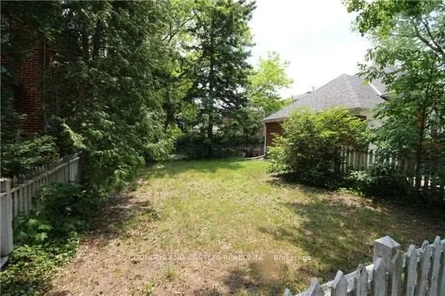 1 Glenellen Drive E