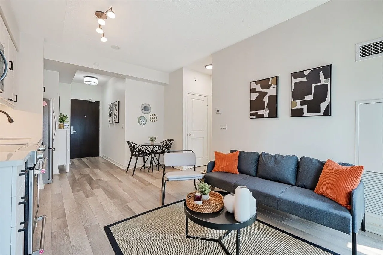 39 Annie Criag Drive, #704