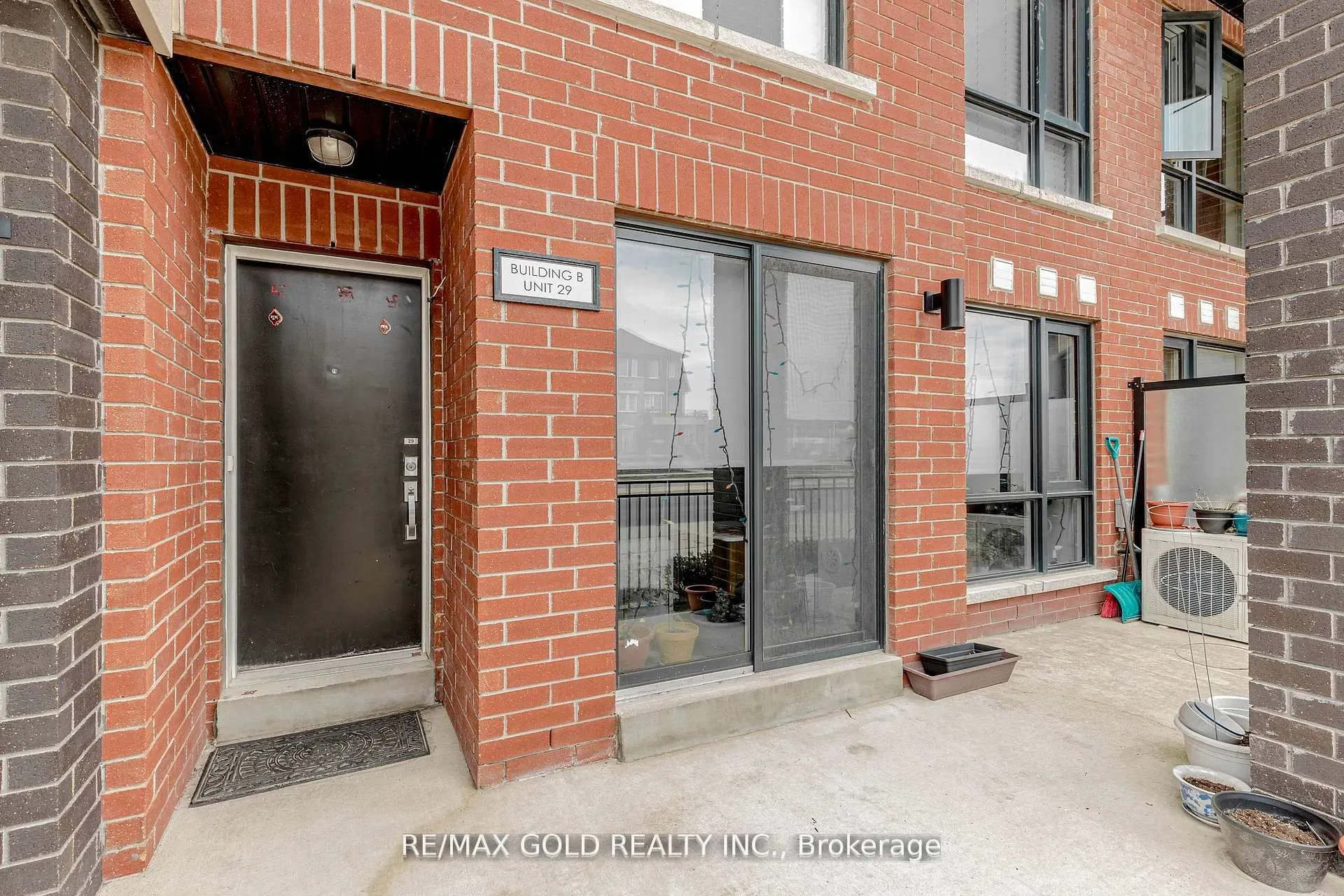 100 Dufay Road, #29