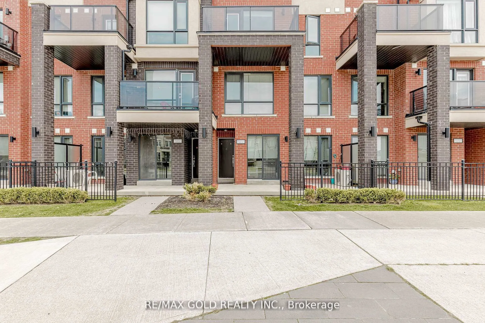 100 Dufay Road, #29