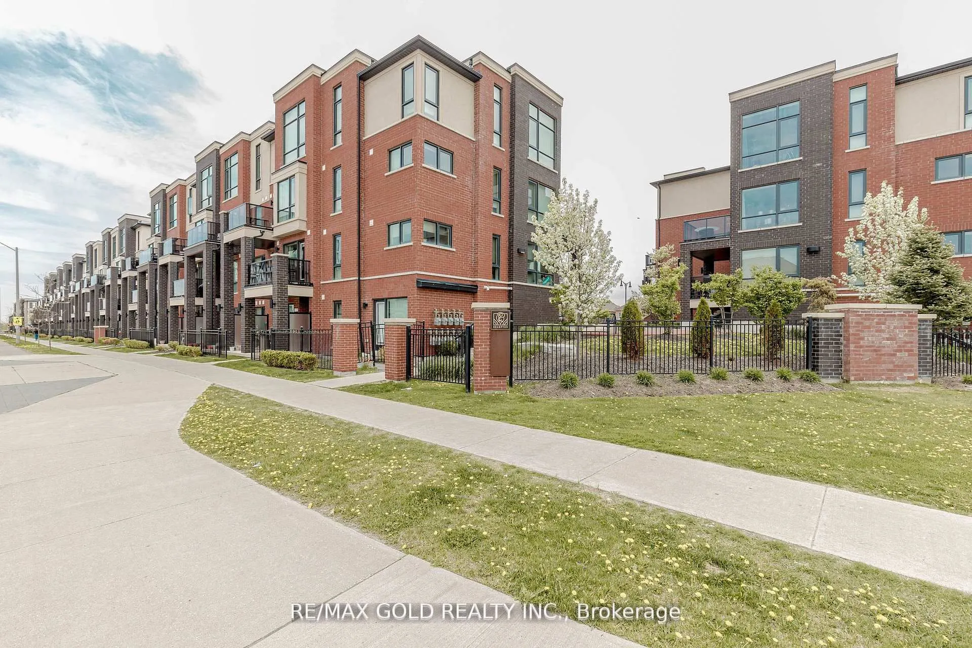100 Dufay Road, #29