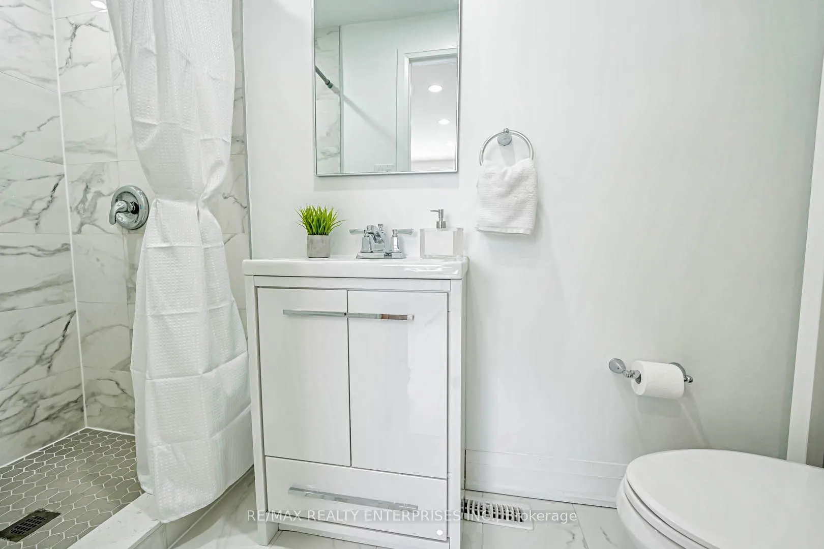 6679 Shelter Bay Road, #37