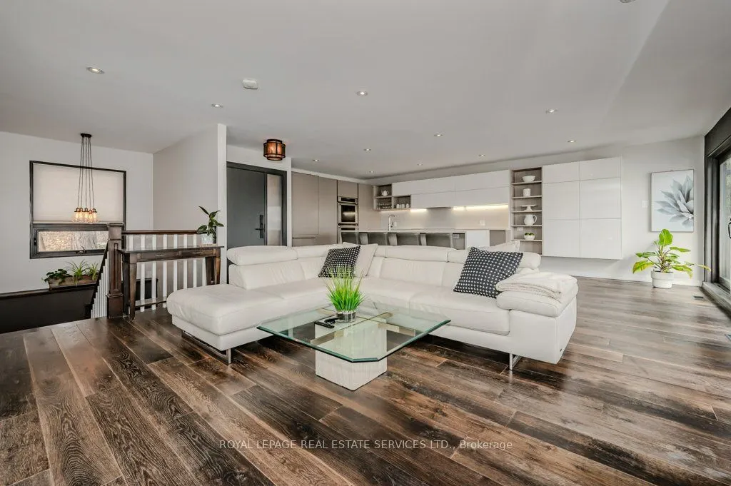 868 Danforth Place