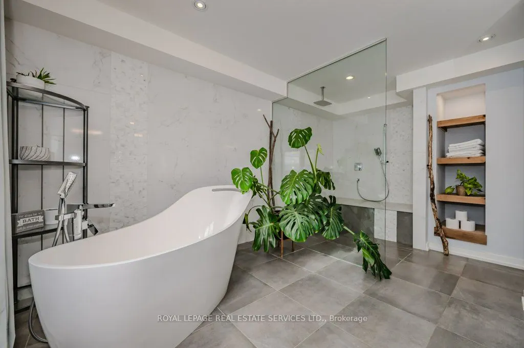 868 Danforth Place