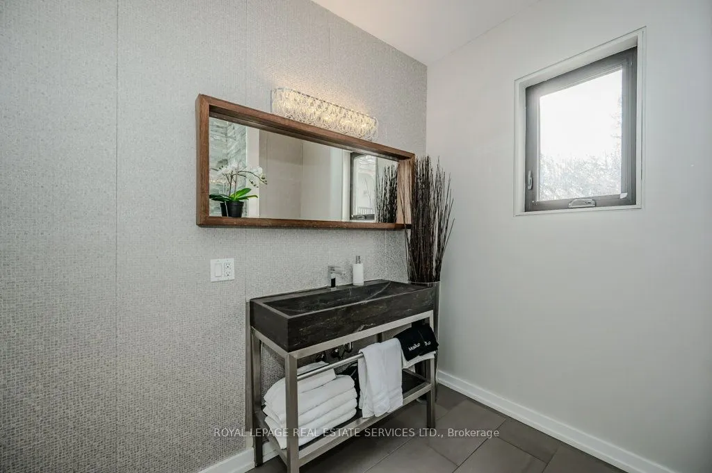 868 Danforth Place