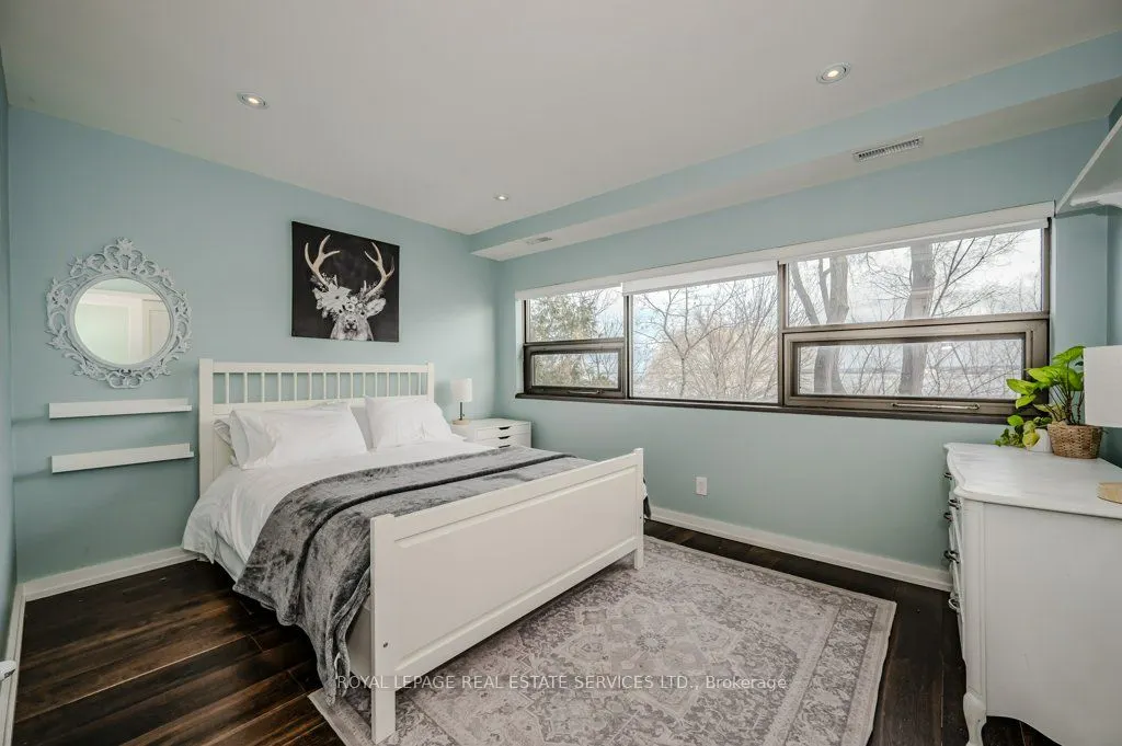 868 Danforth Place