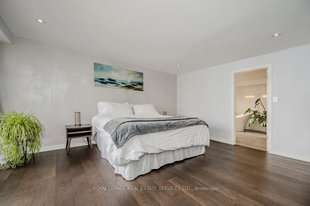 868 Danforth Place