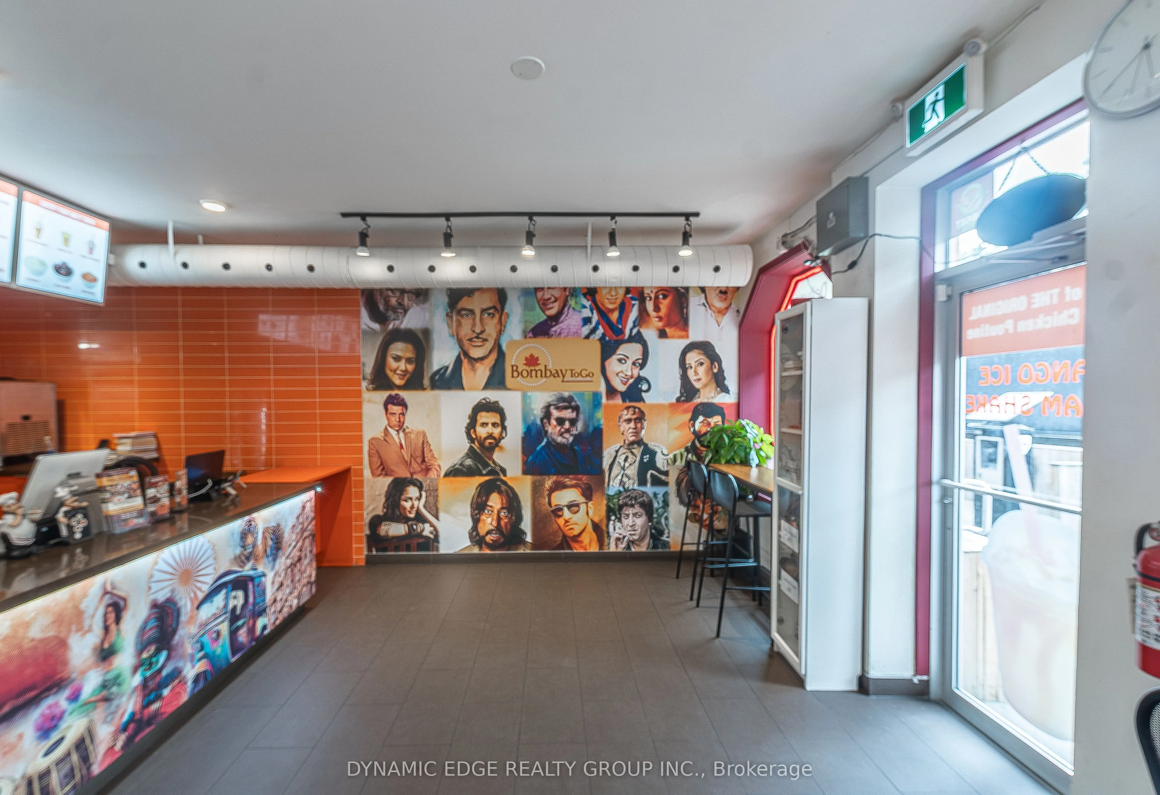 59 Lakeshore Road E