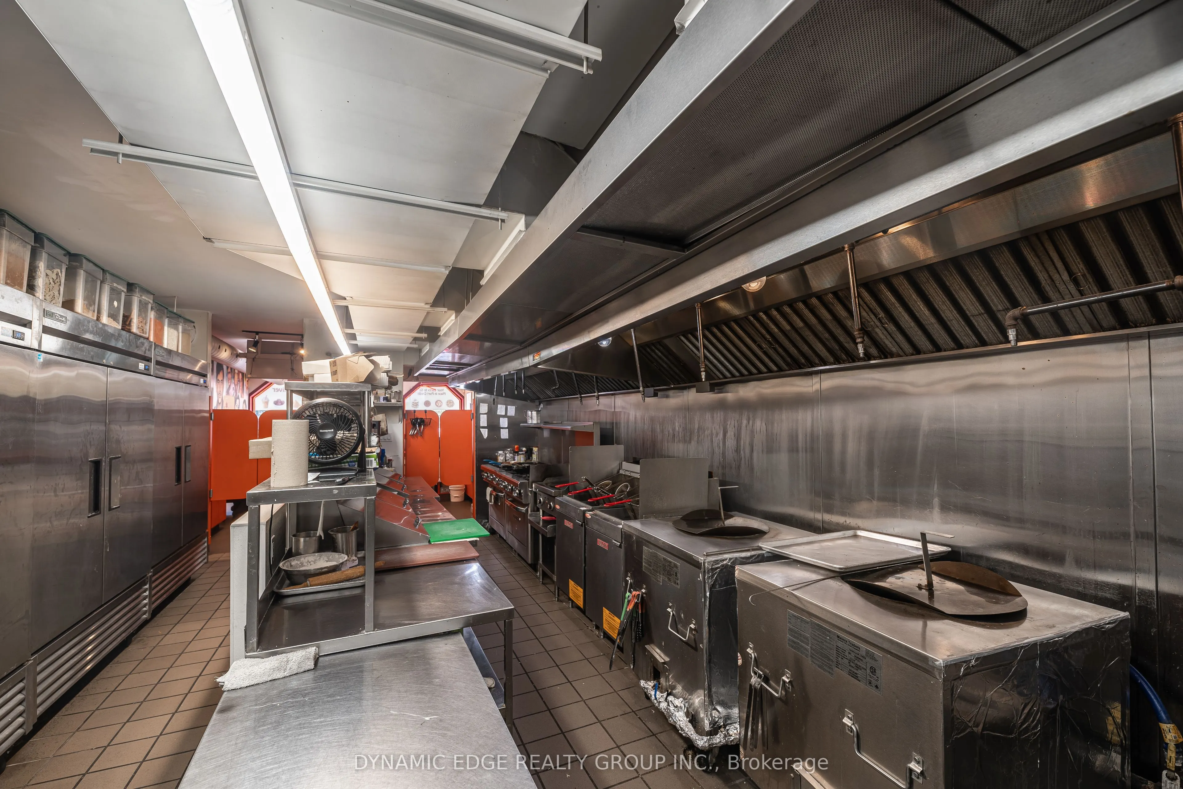 59 Lakeshore Road E