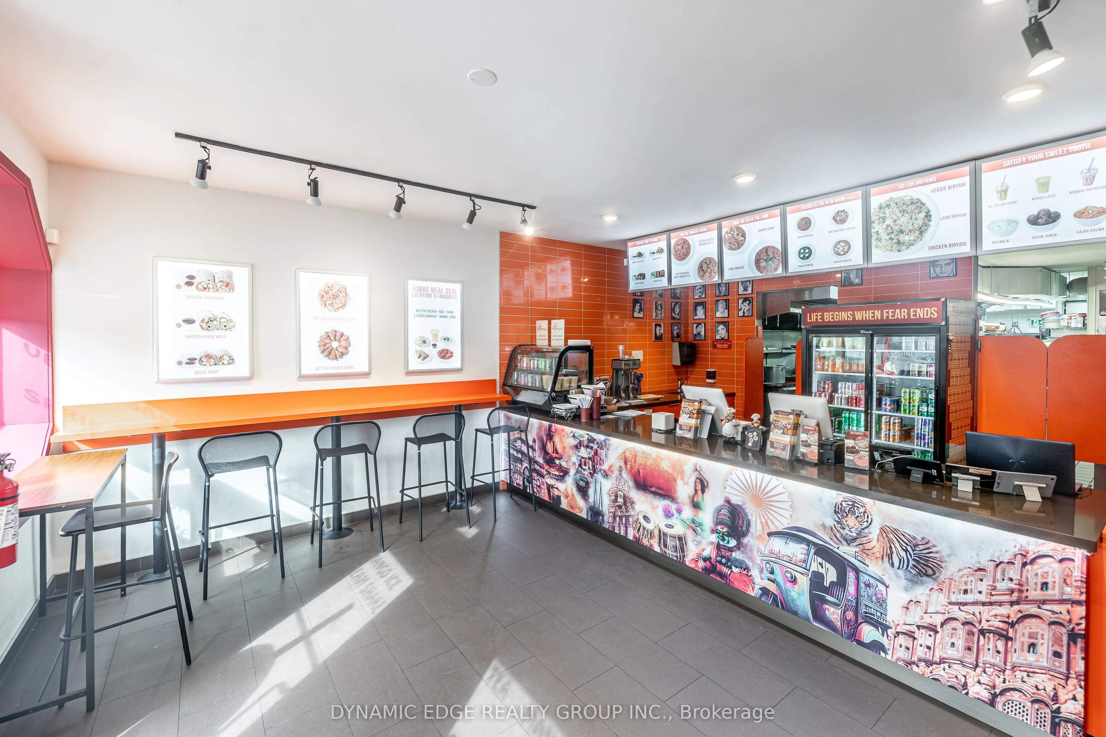 59 Lakeshore Road E