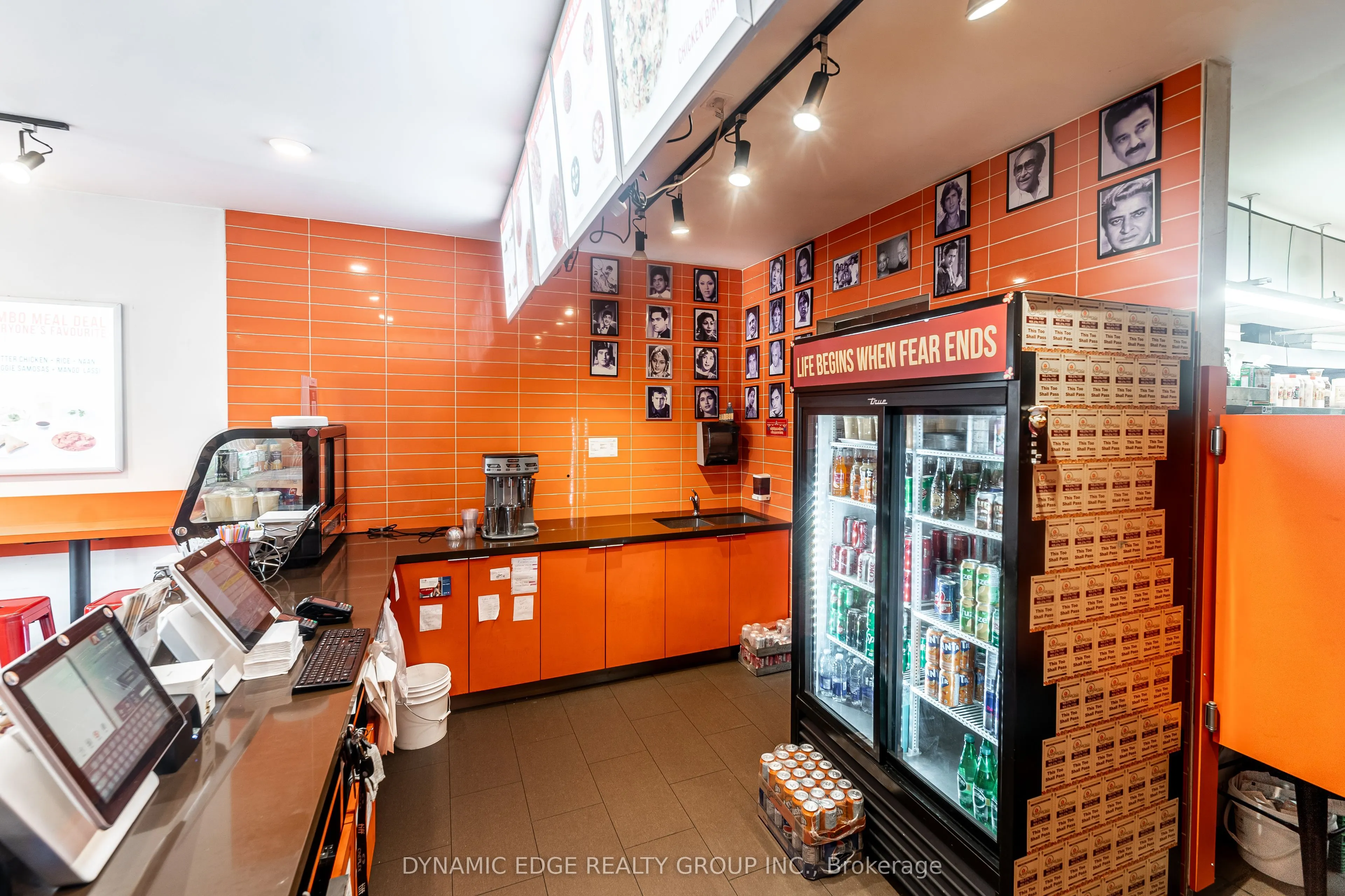 59 Lakeshore Road E