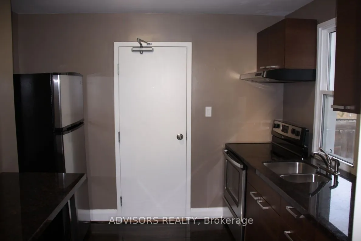 3717 Lakeshore Boulevard W, #5