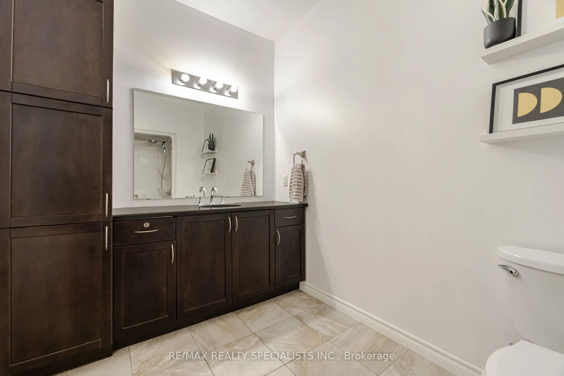 1460 Main Street E, #403