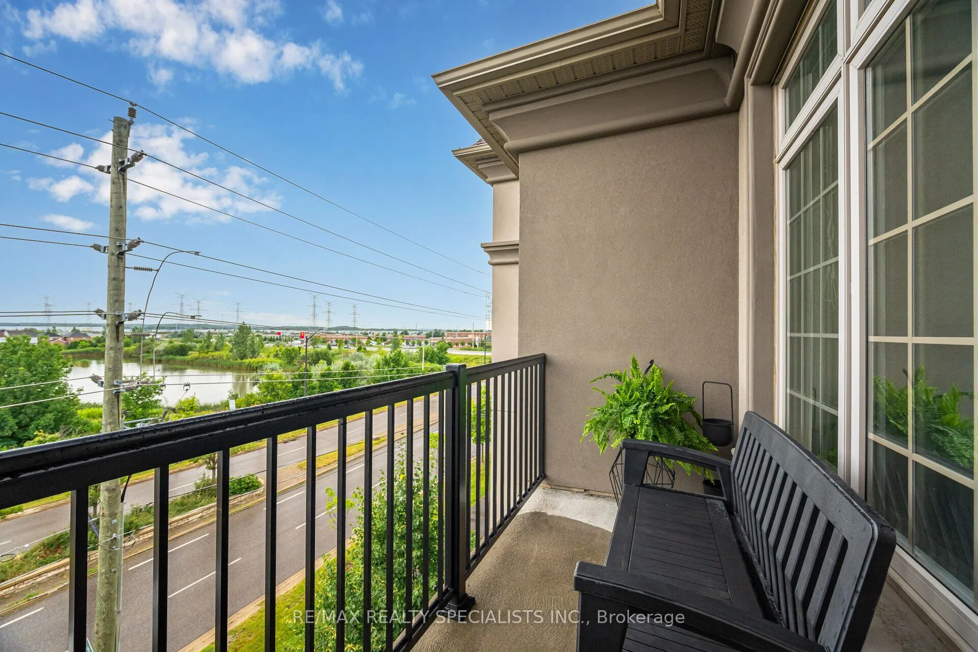 1460 Main Street E, #403