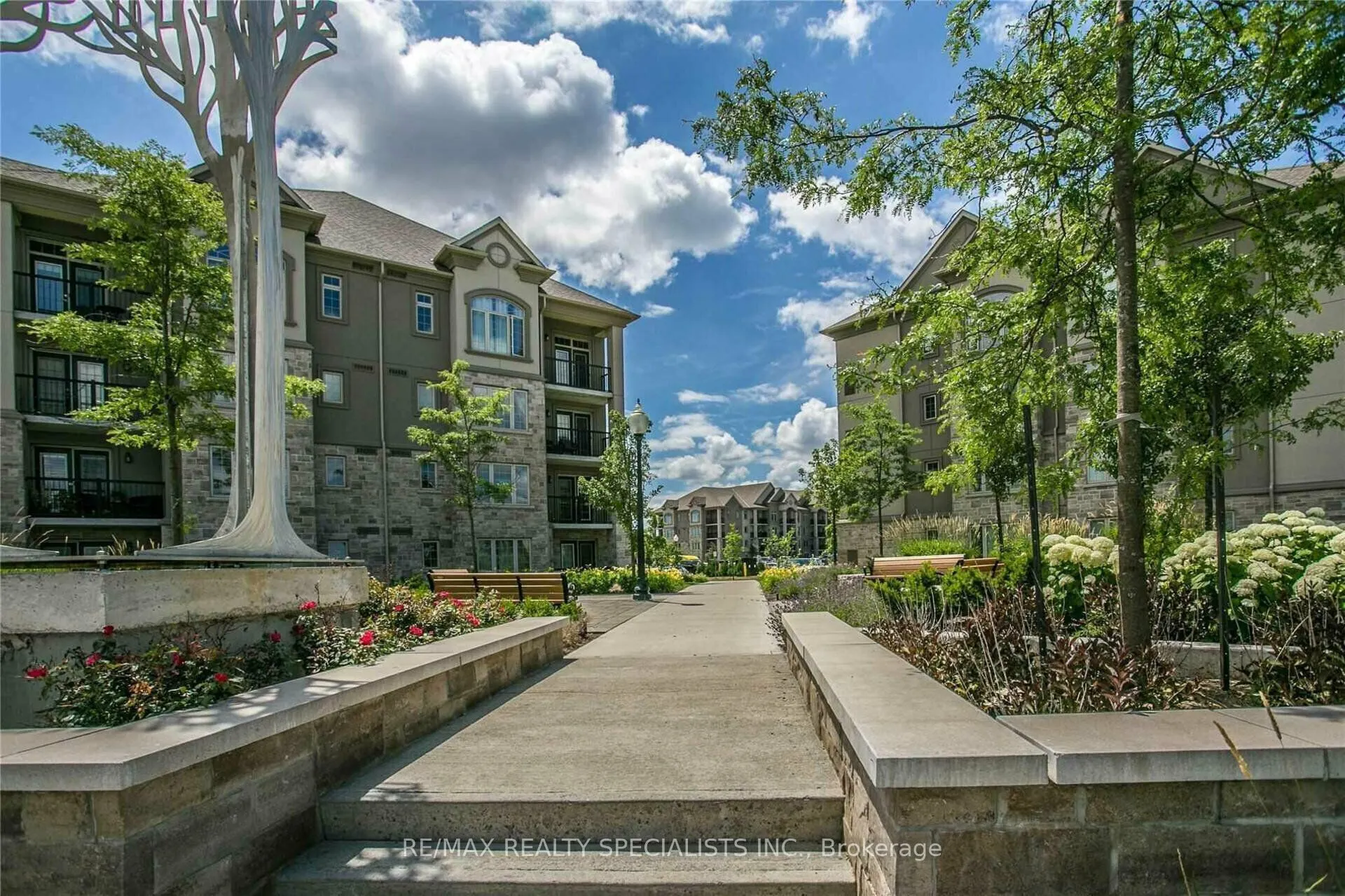 1460 Main Street E, #403