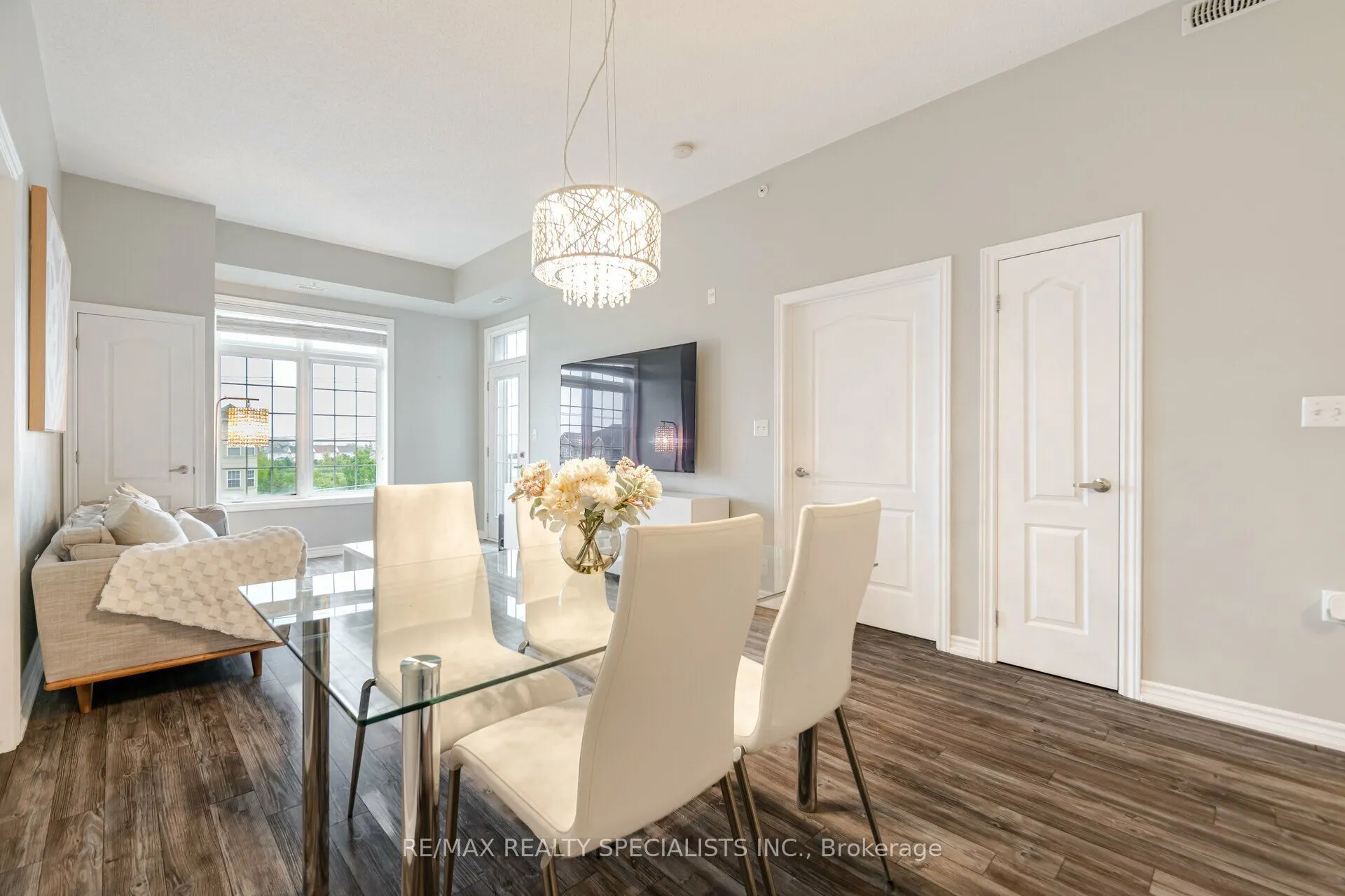 1460 Main Street E, #403