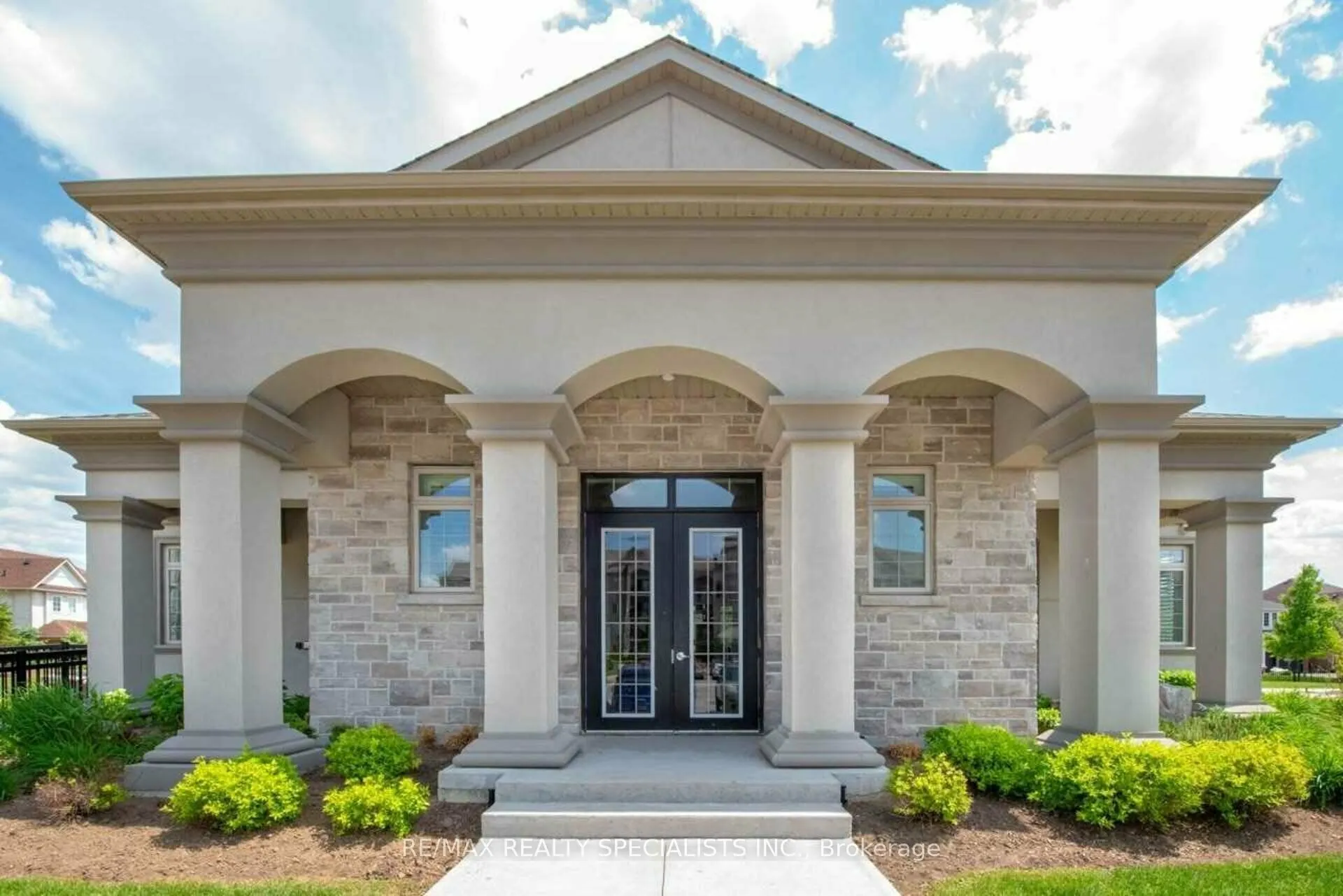 1460 Main Street E, #403