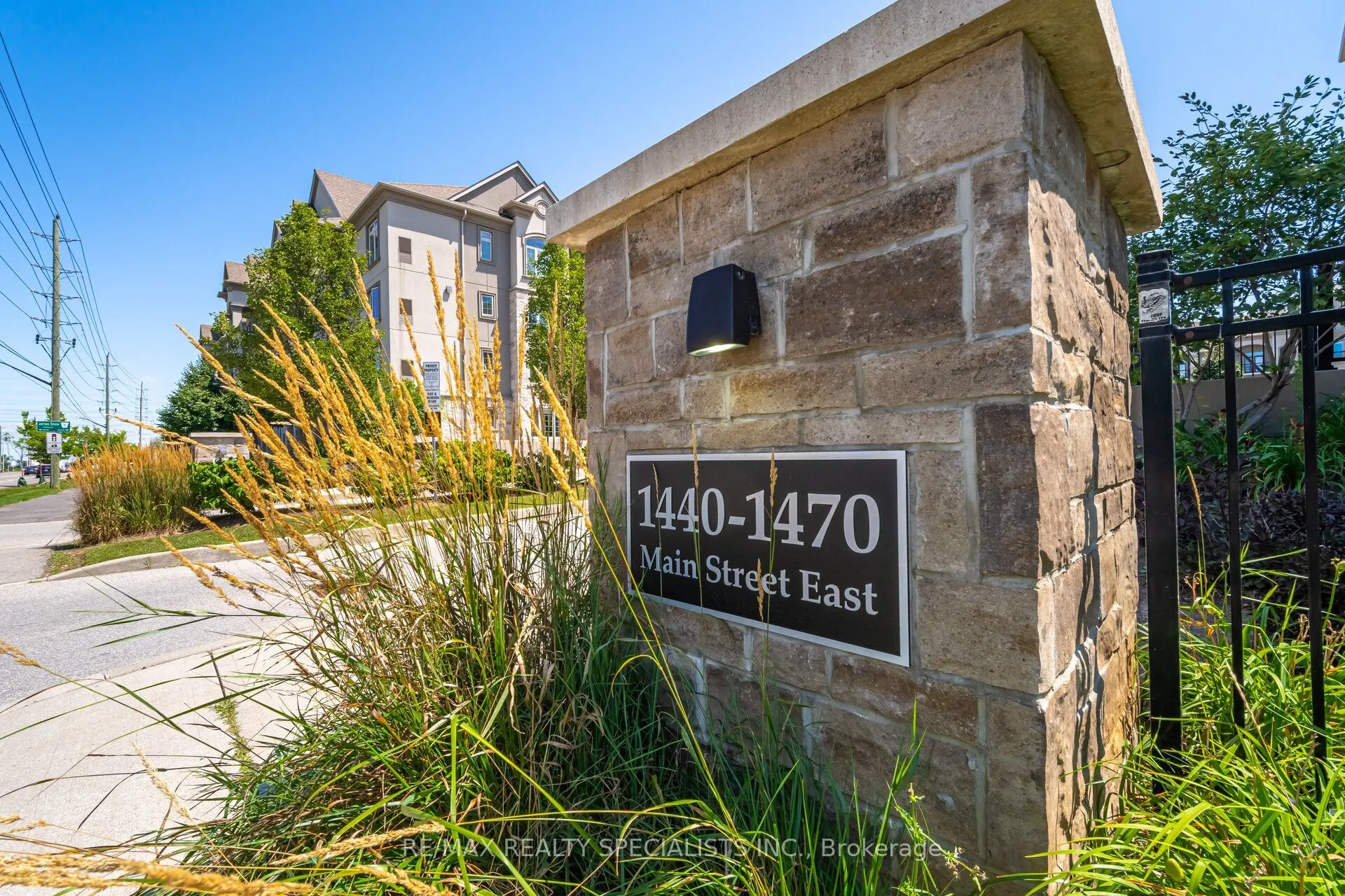 1460 Main Street E, #403