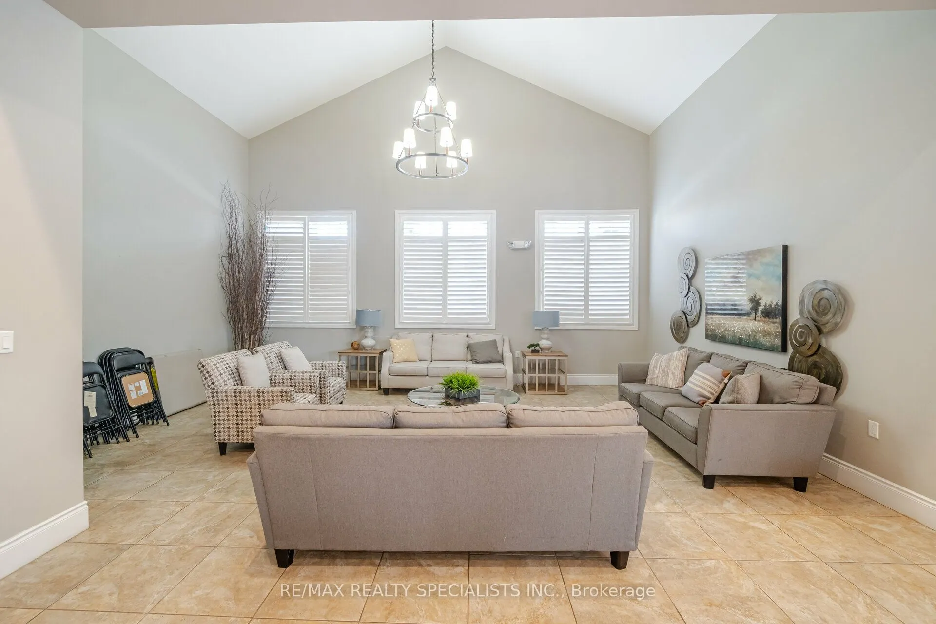 1460 Main Street E, #403