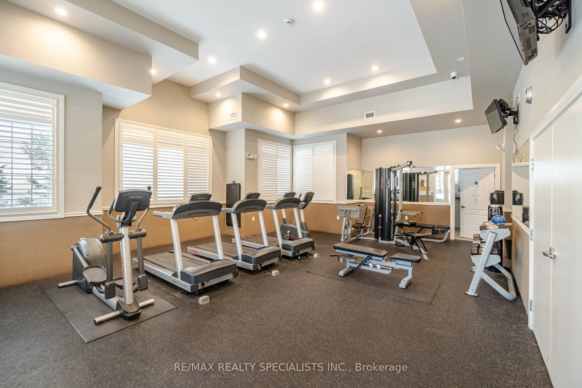 1460 Main Street E, #403
