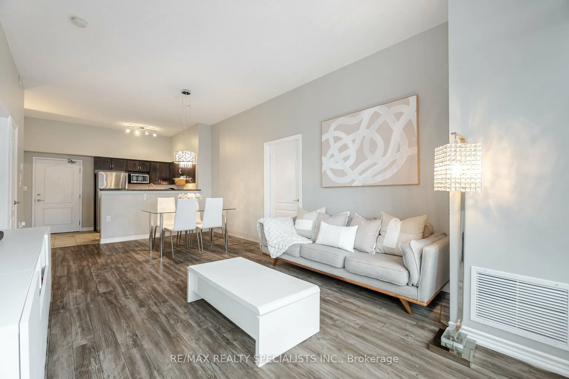1460 Main Street E, #403