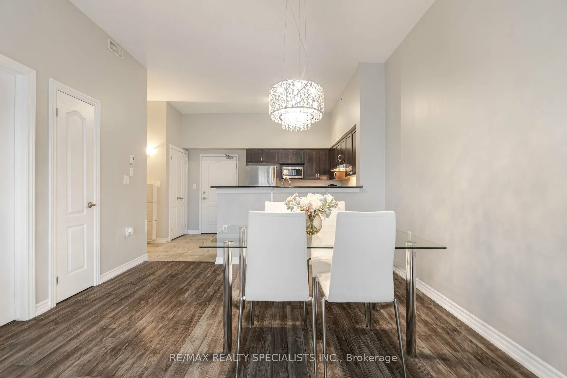 1460 Main Street E, #403