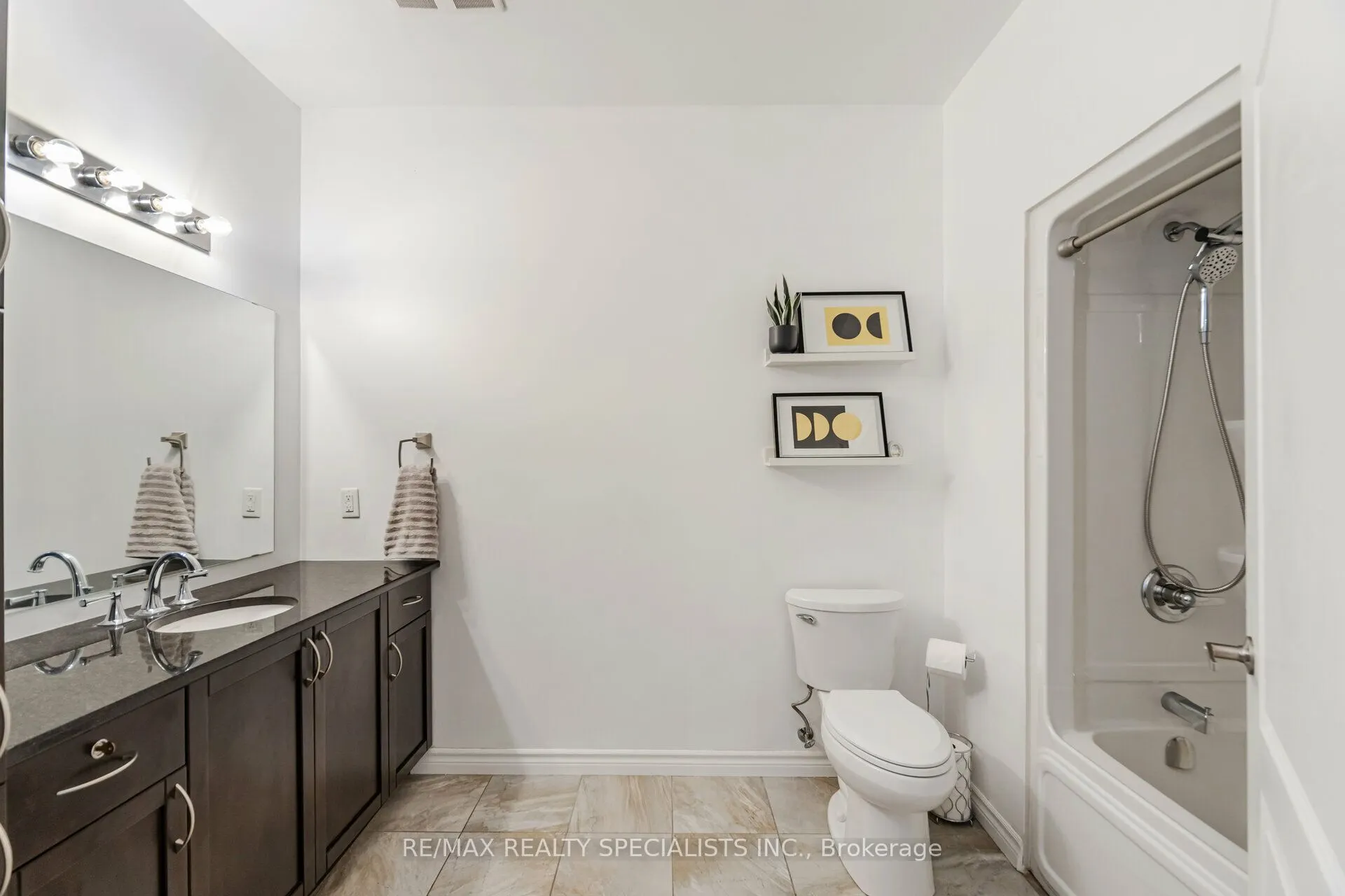 1460 Main Street E, #403