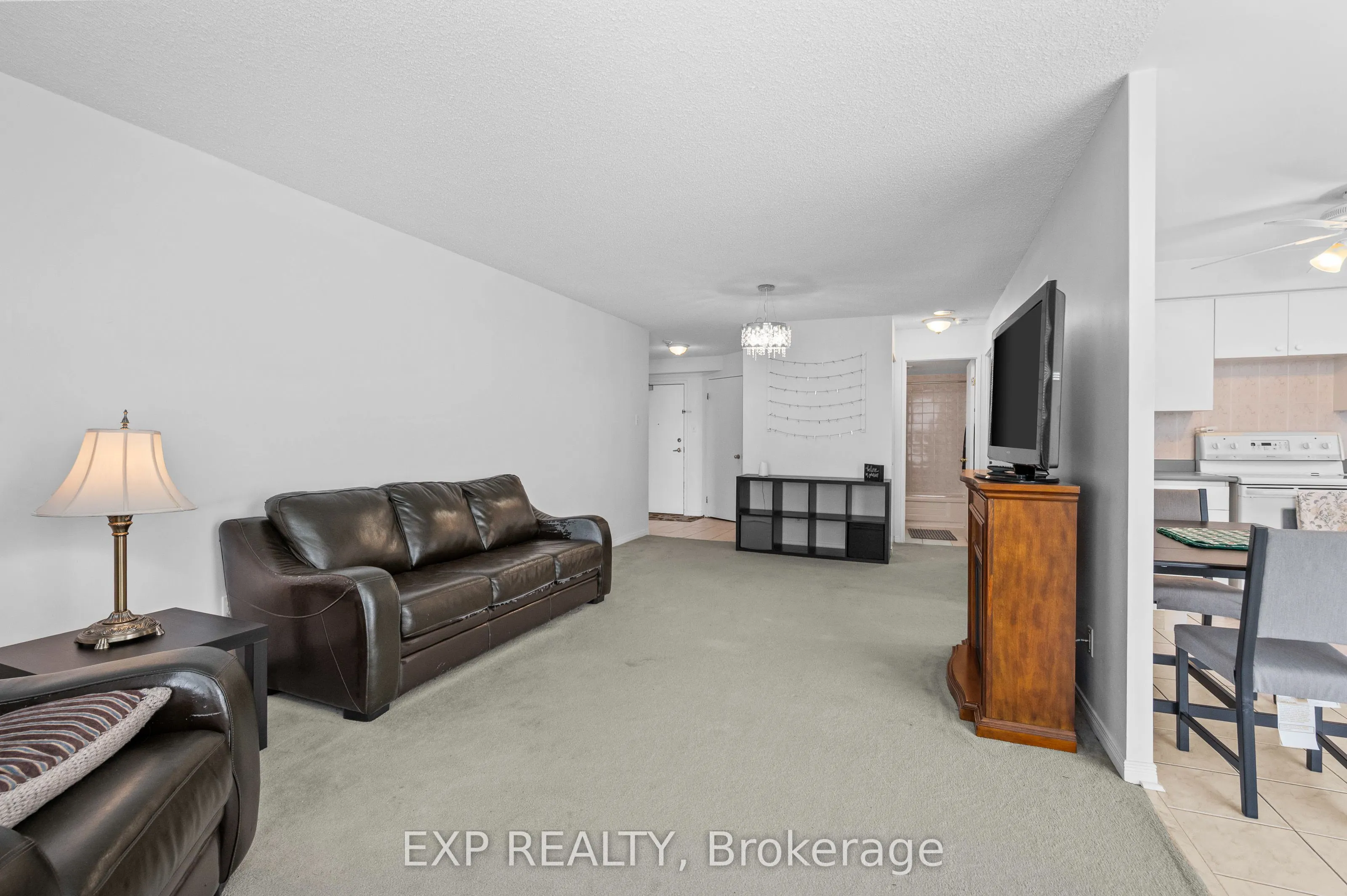 2470 Eglinton Avenue W, #307