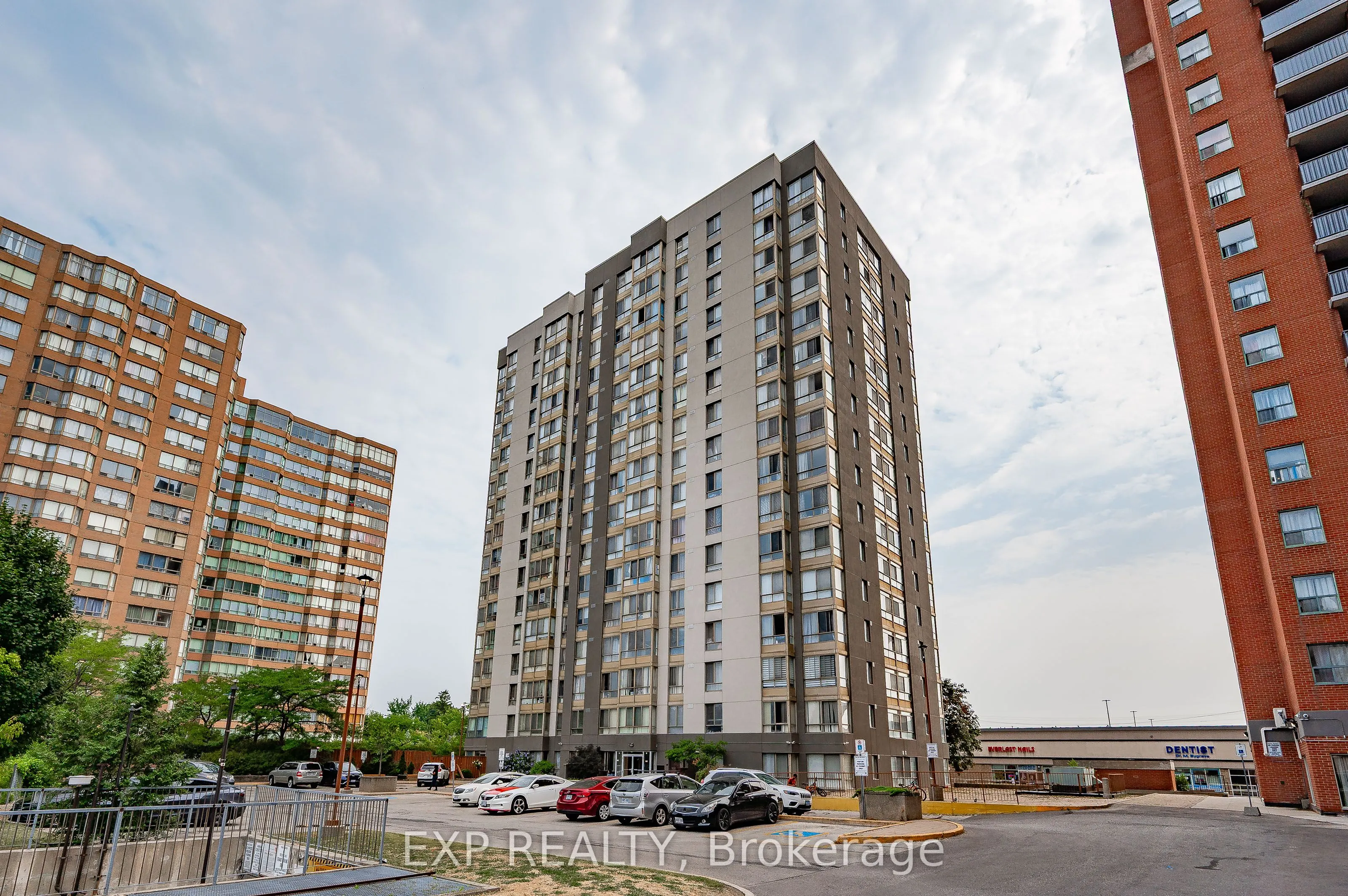 2470 Eglinton Avenue W, #307