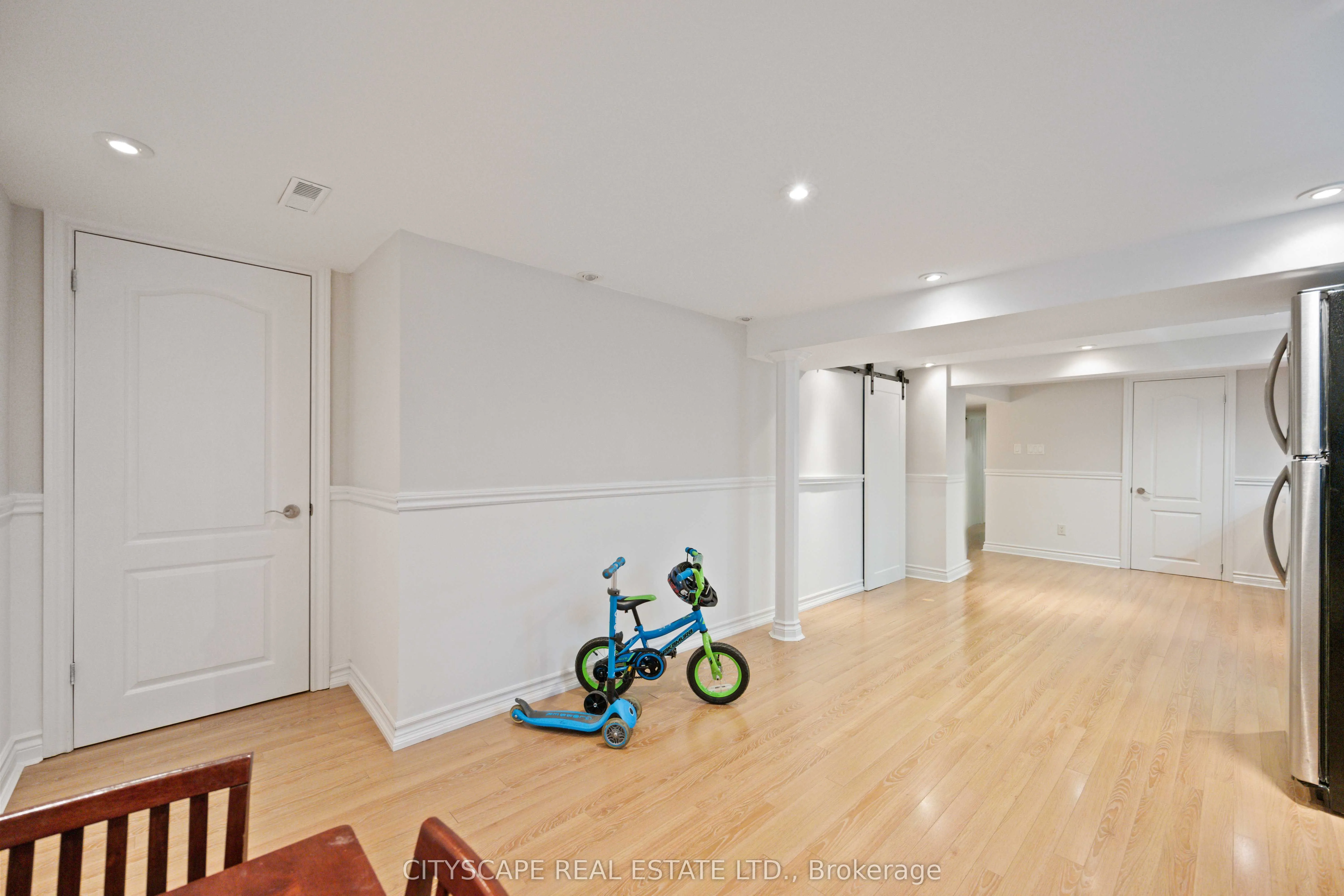 39 Bentworth Avenue