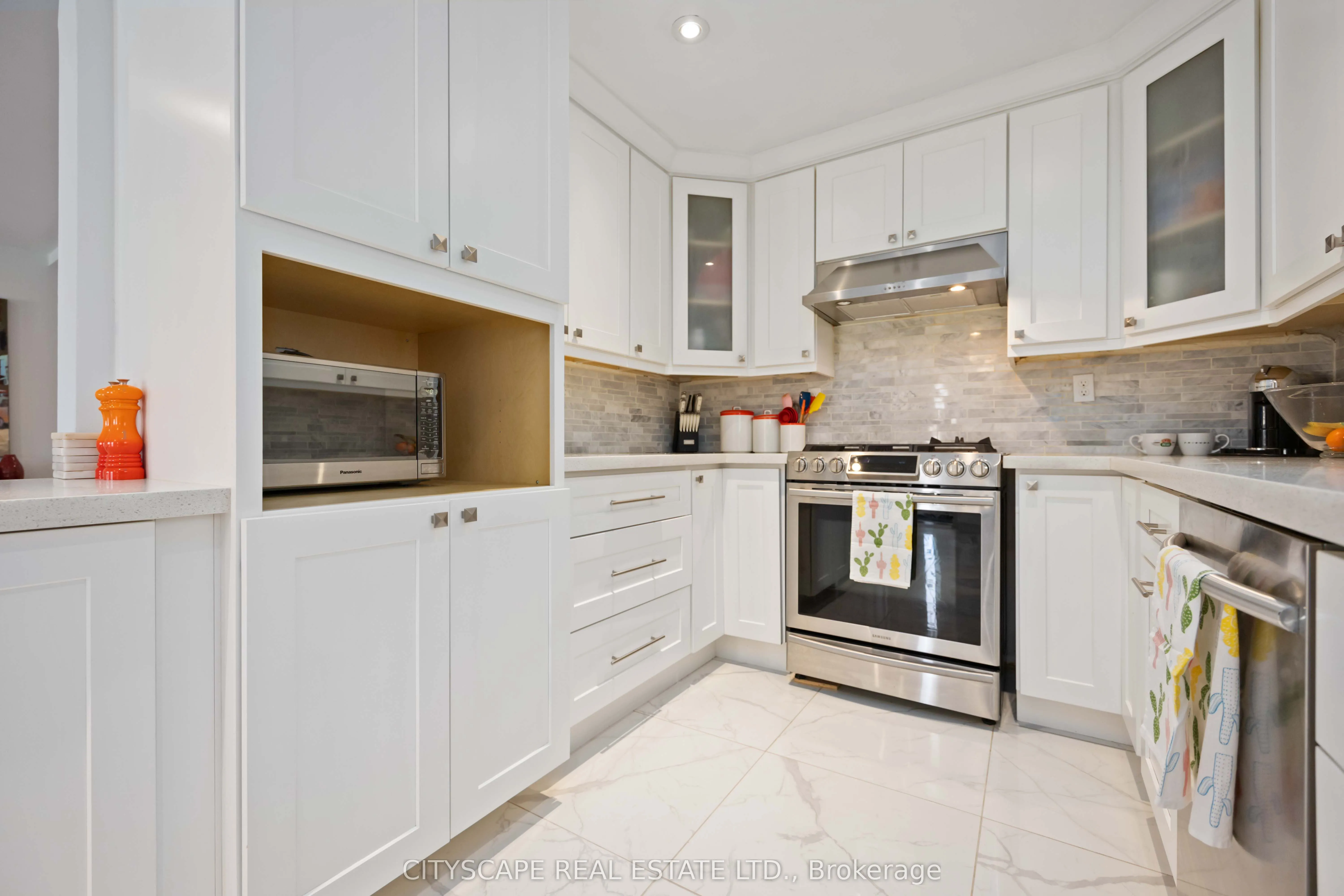 39 Bentworth Avenue