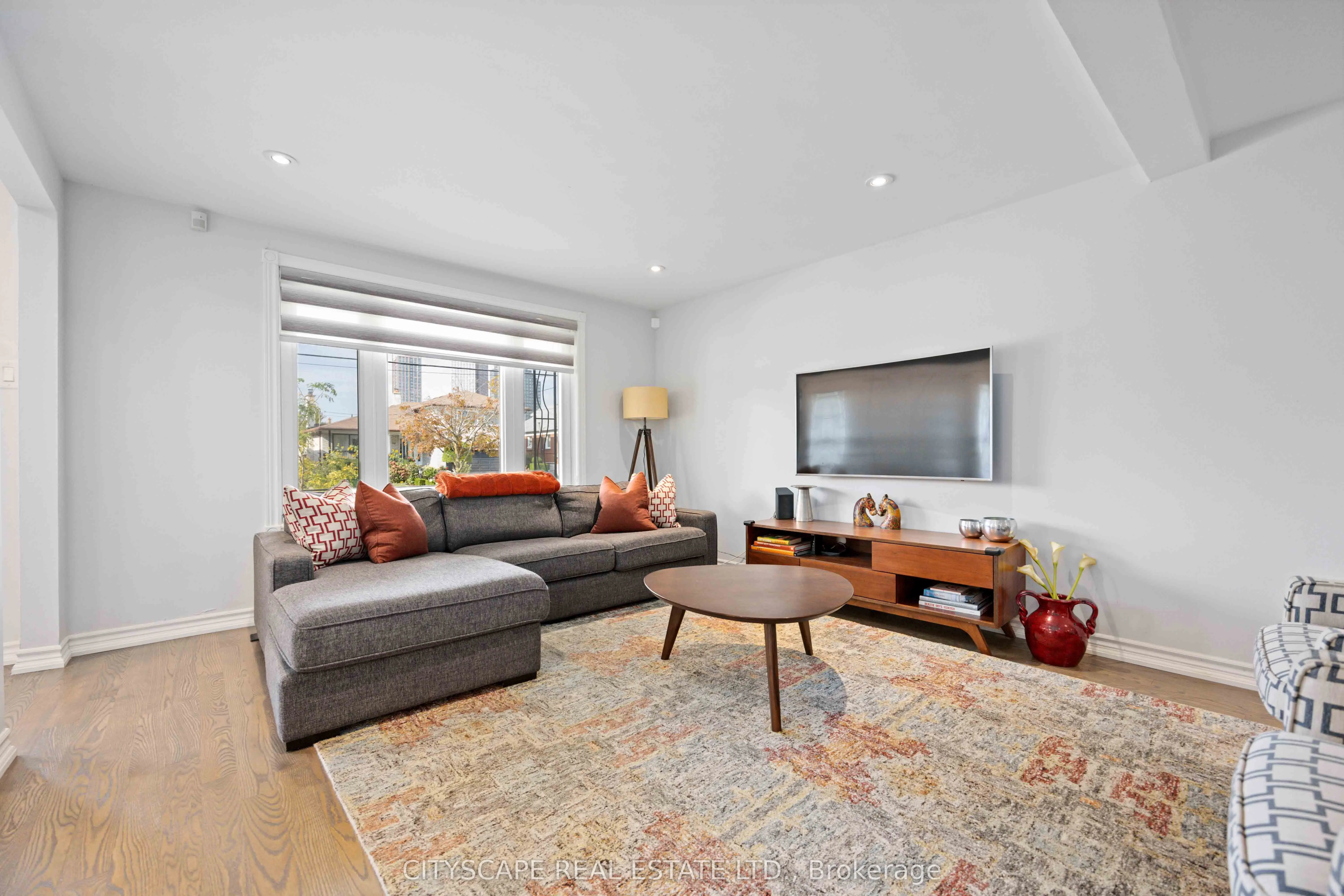 39 Bentworth Avenue