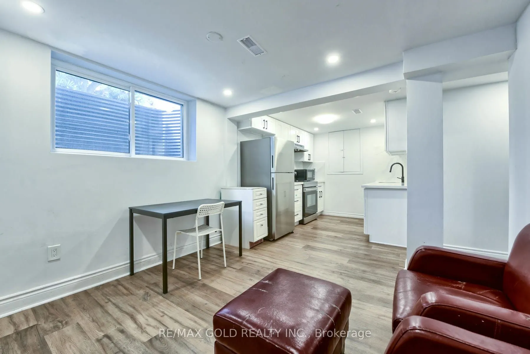 70 Wilton Drive