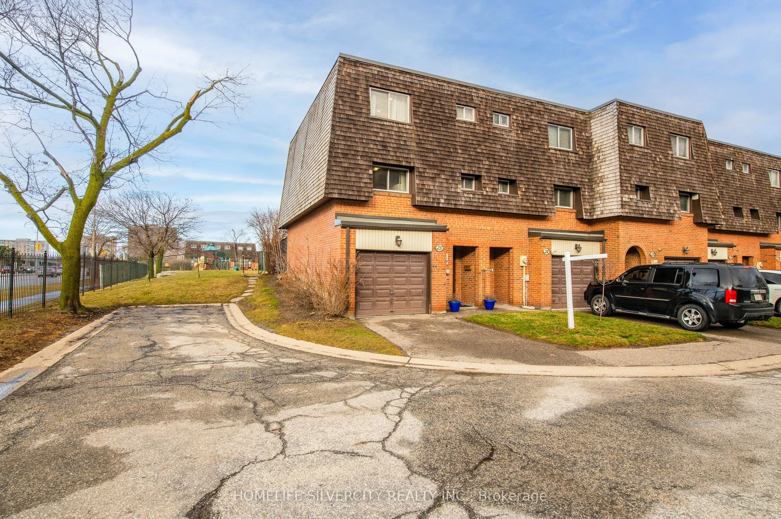 25 Briar Path, #39
