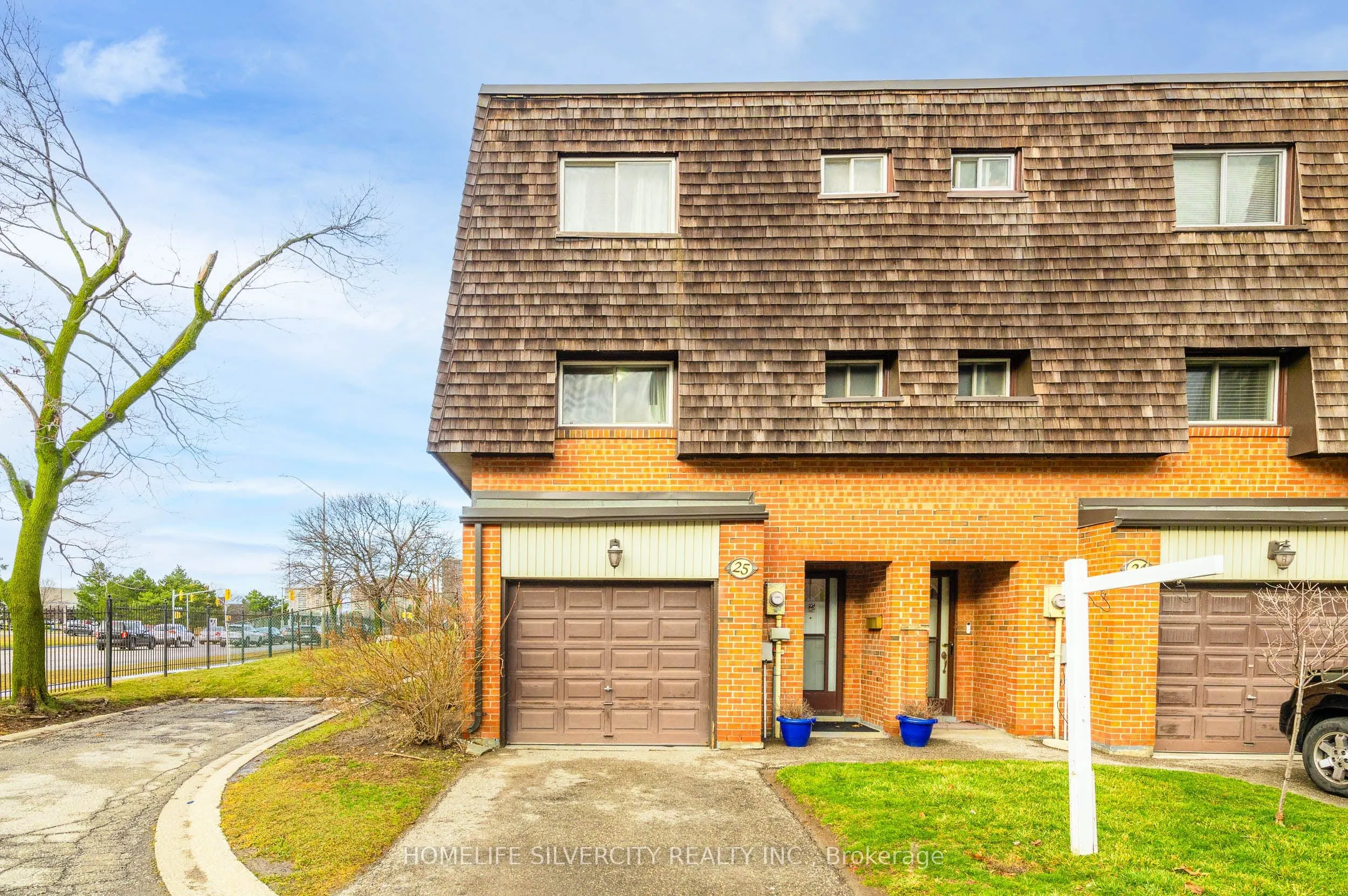 25 Briar Path, #39