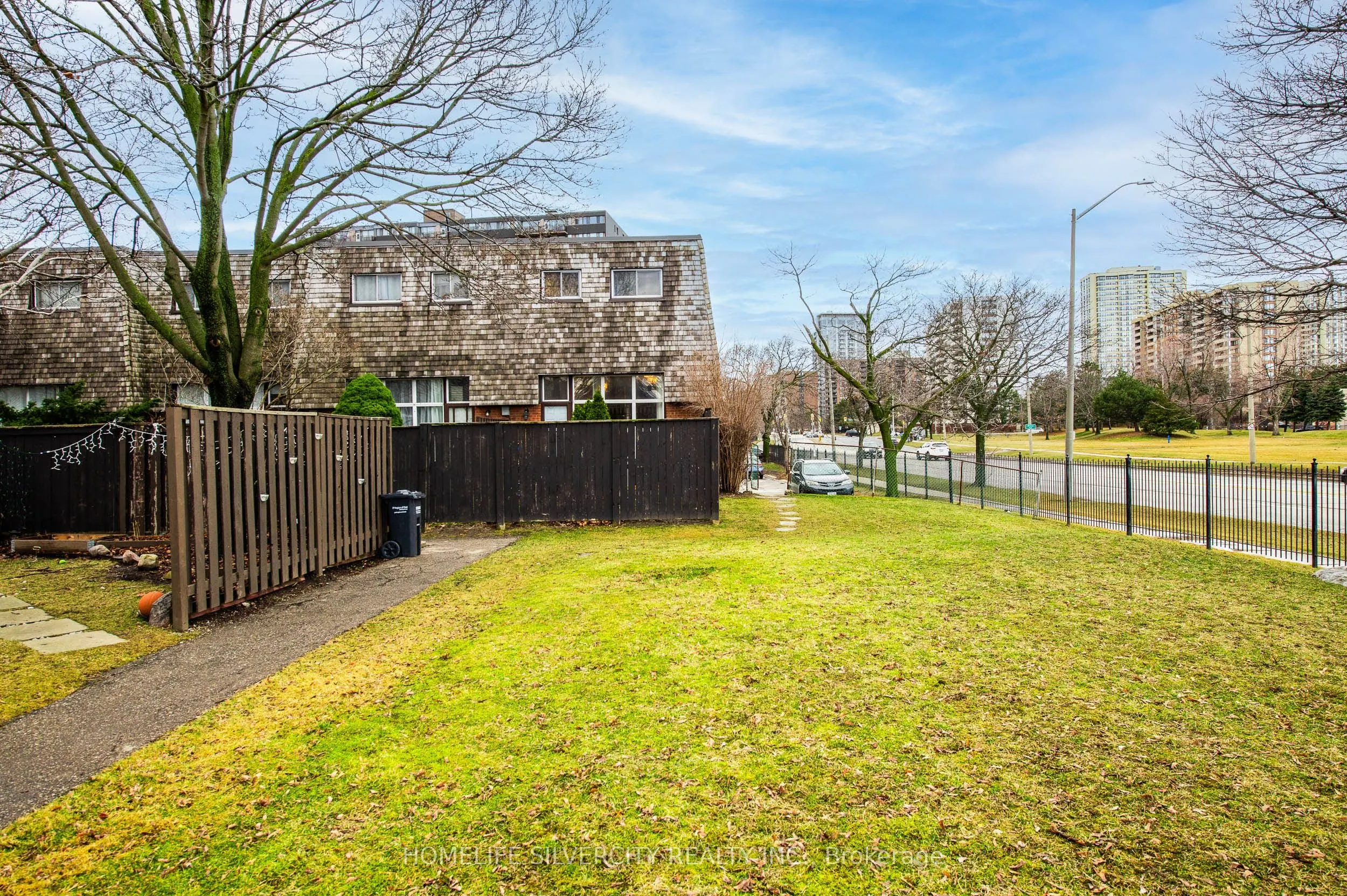 25 Briar Path, #39