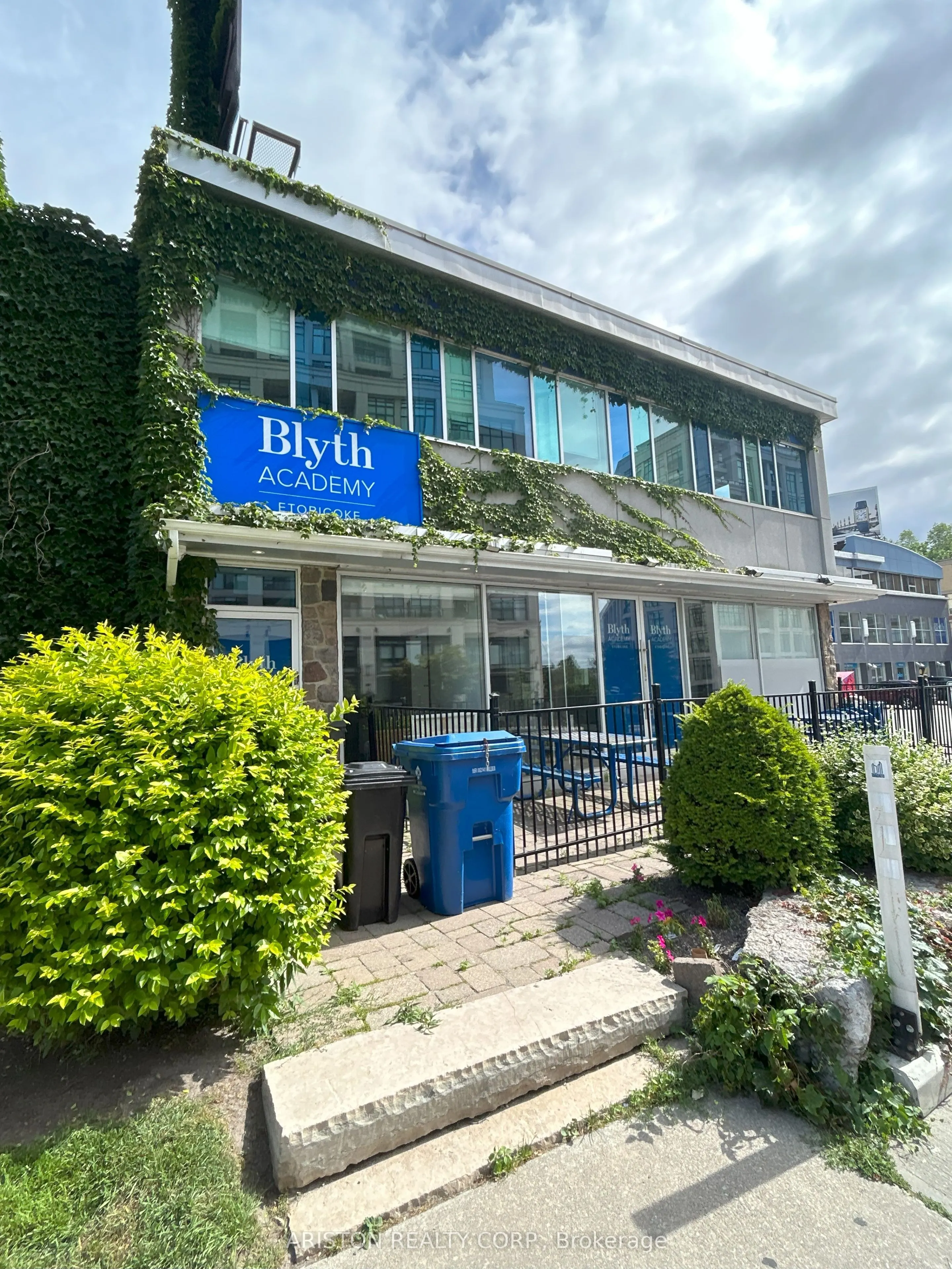 2489 Bloor Street W, #Main Floor