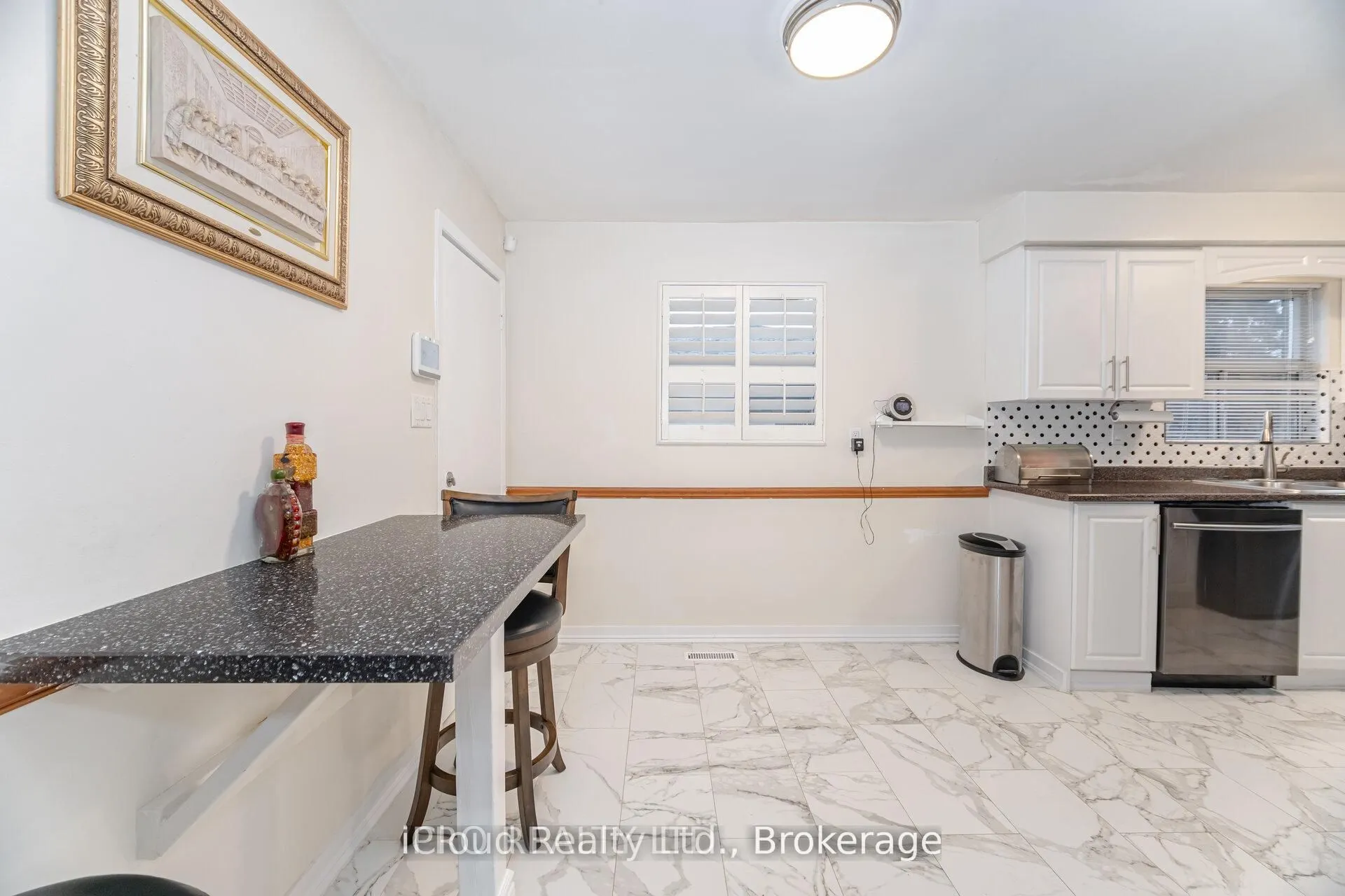 542 Lana Terrace