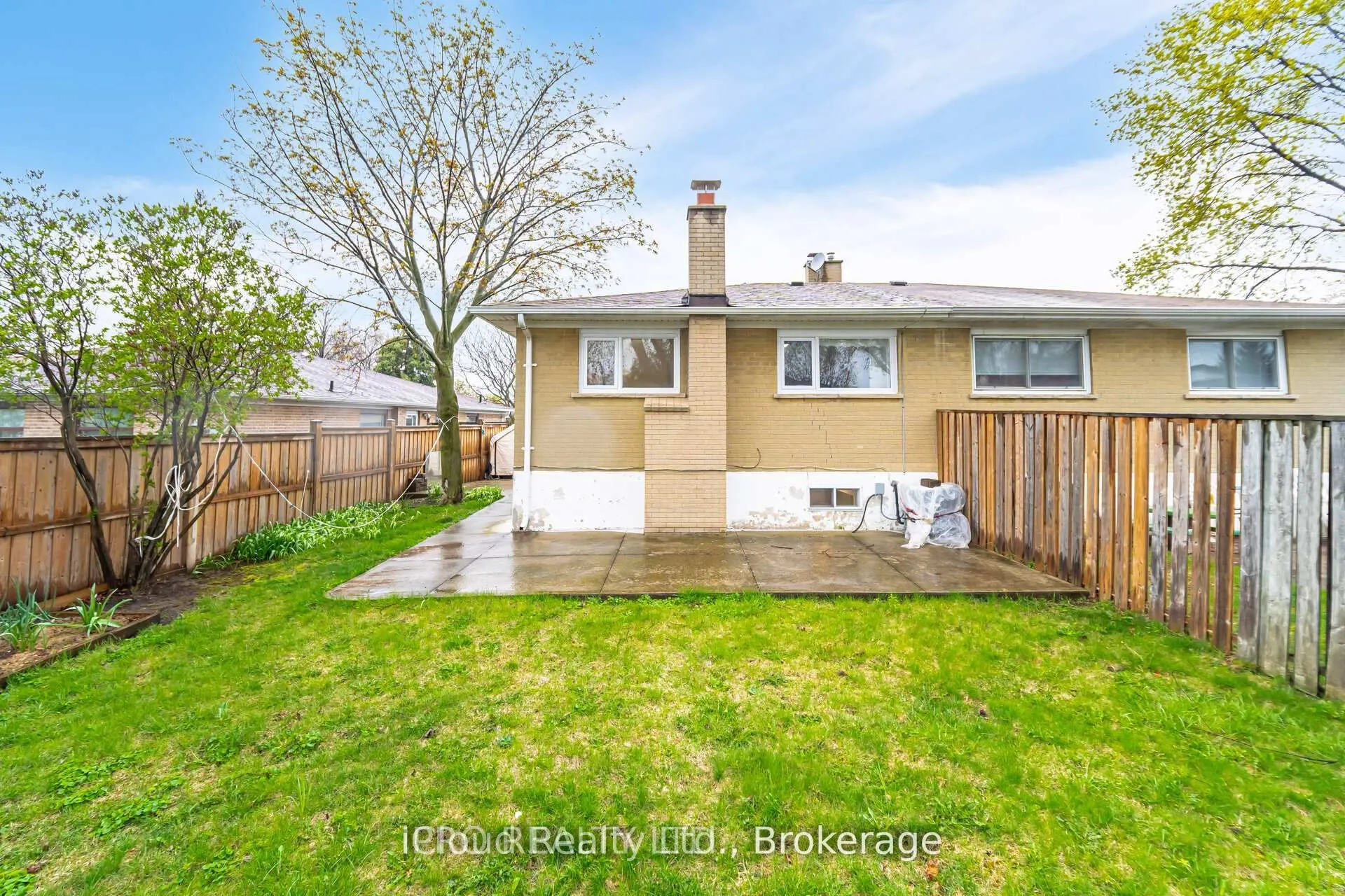 542 Lana Terrace