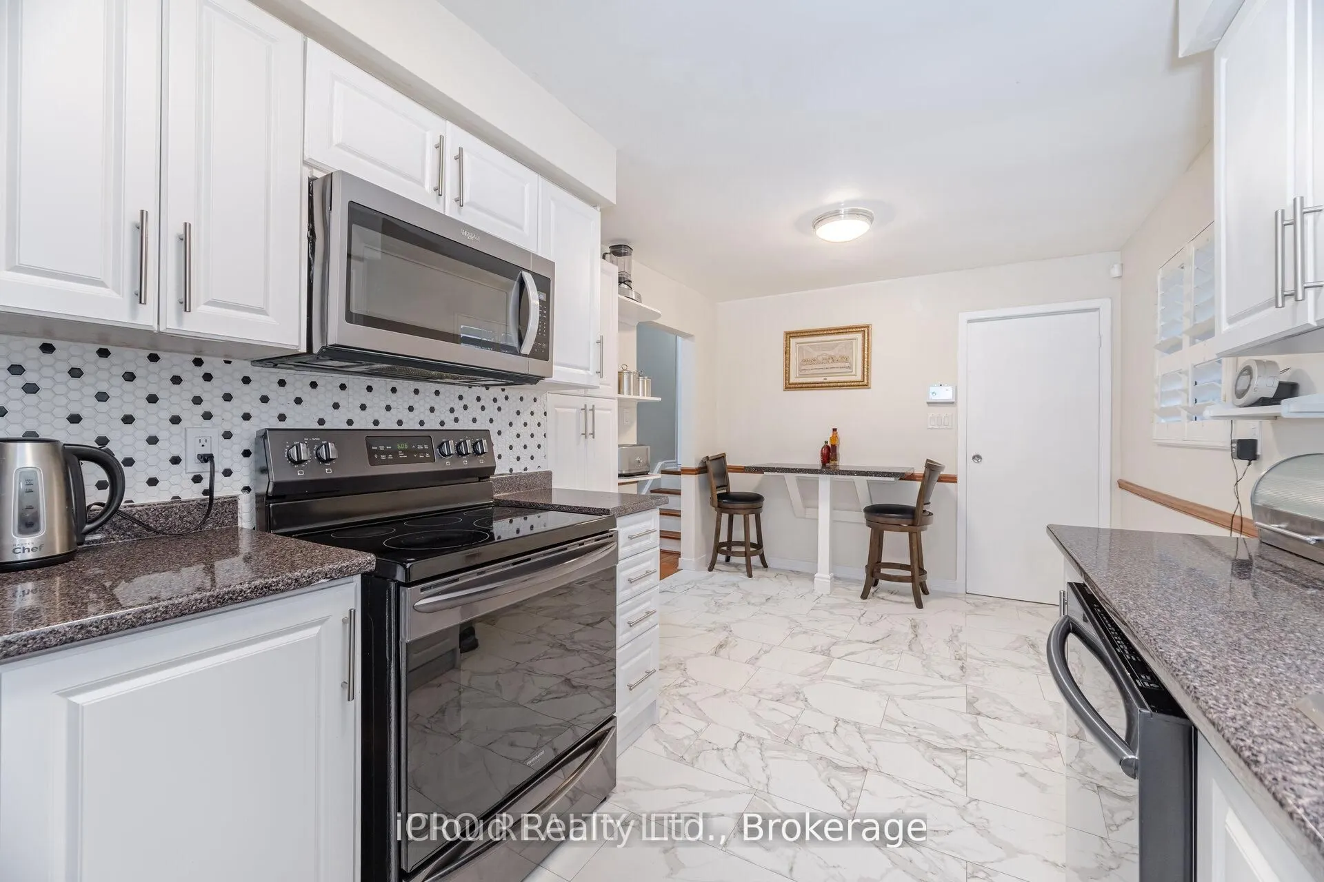 542 Lana Terrace