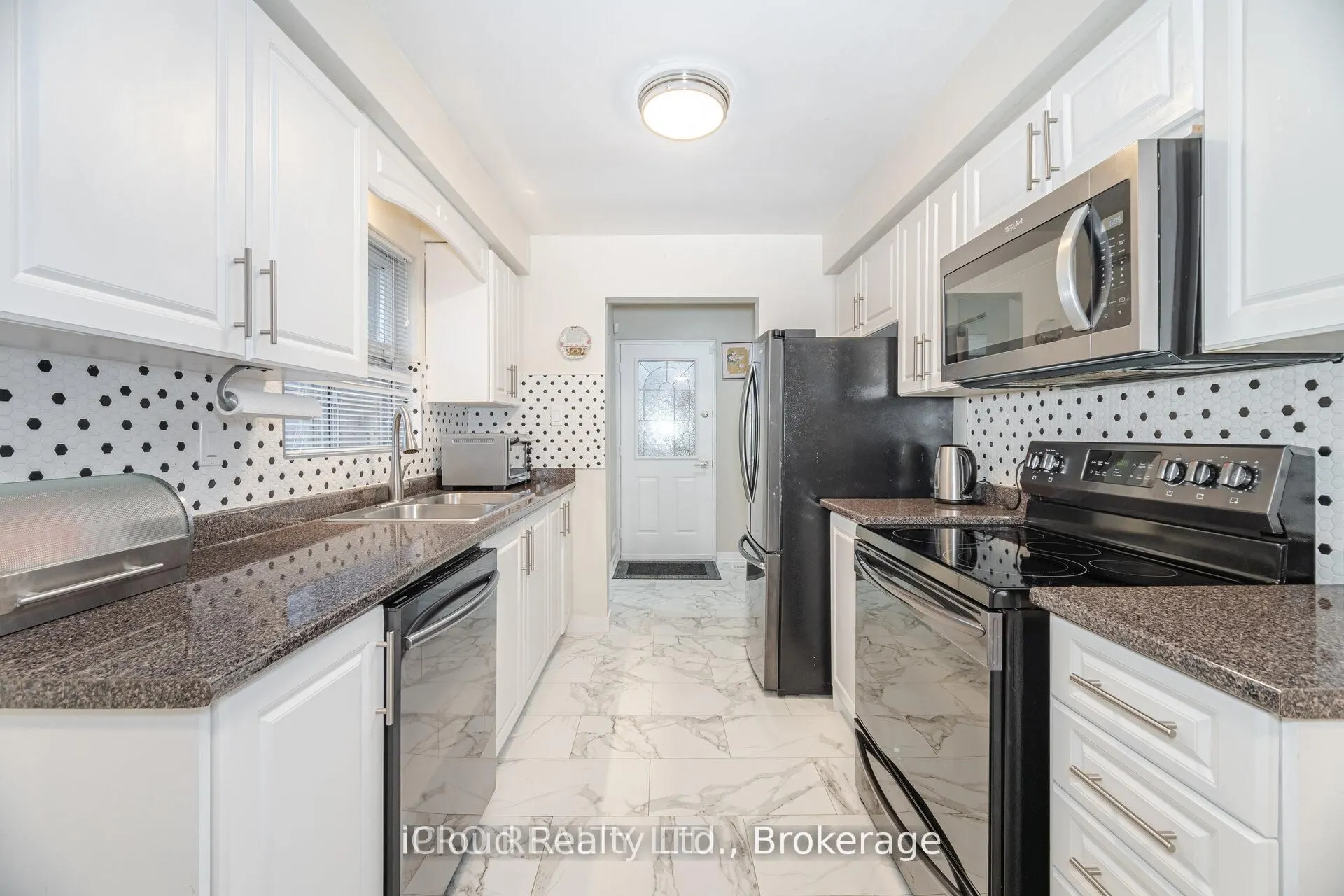 542 Lana Terrace