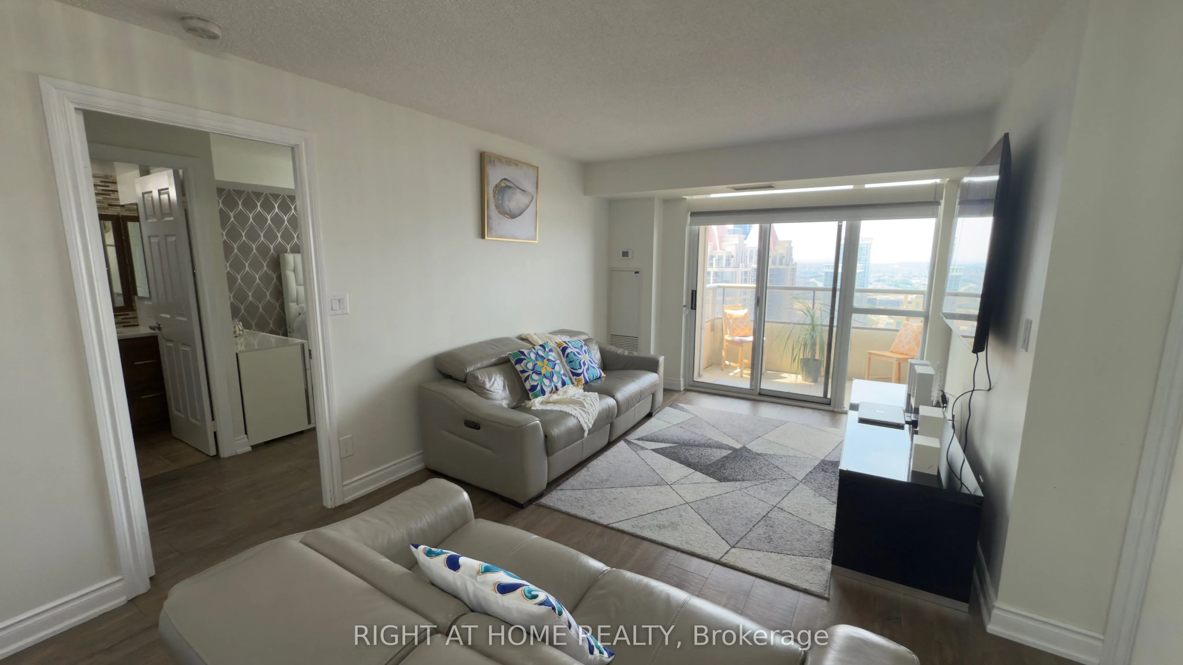 310 BURNHAMTHORPE Road W, #3303