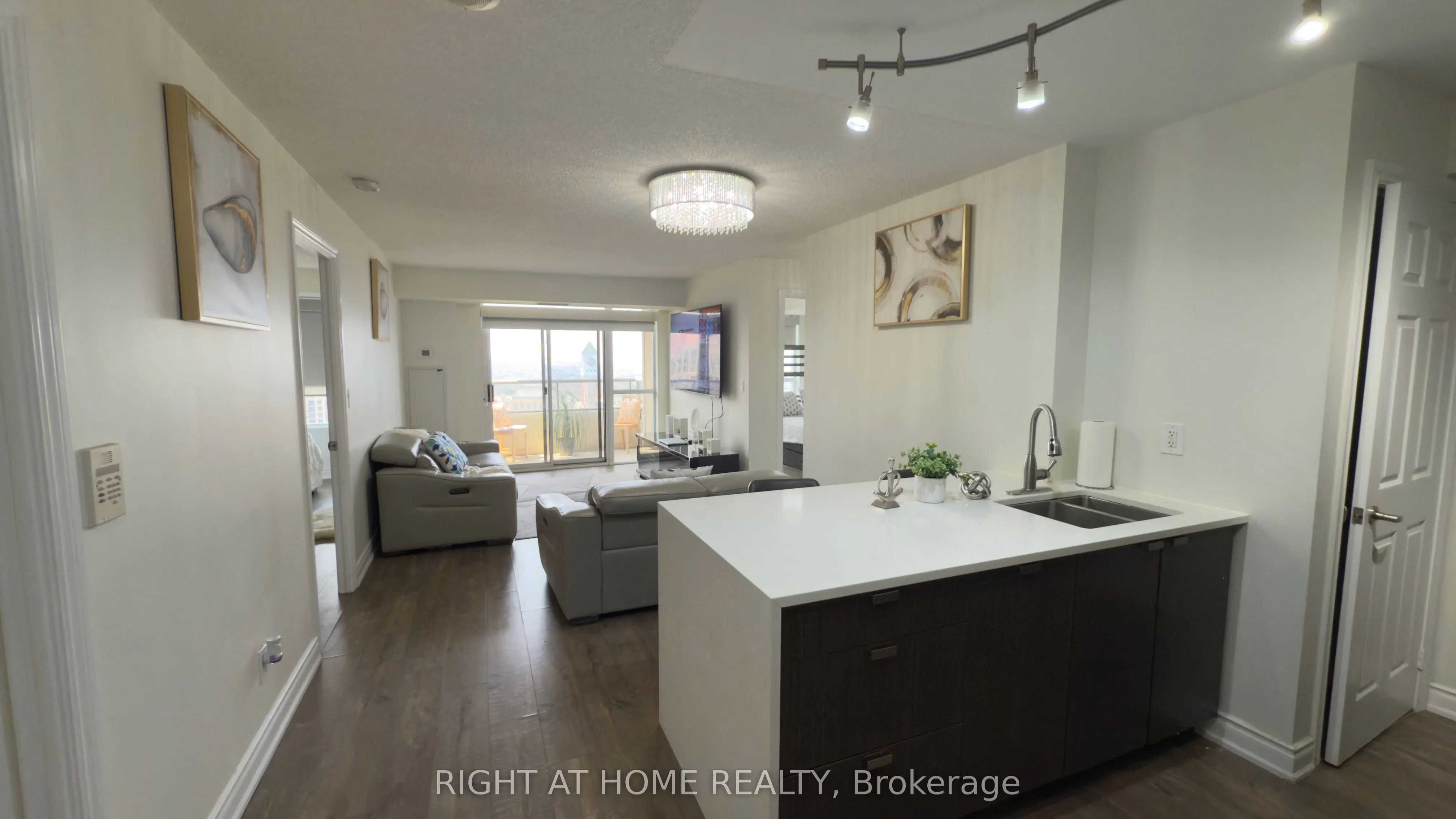 310 BURNHAMTHORPE Road W, #3303