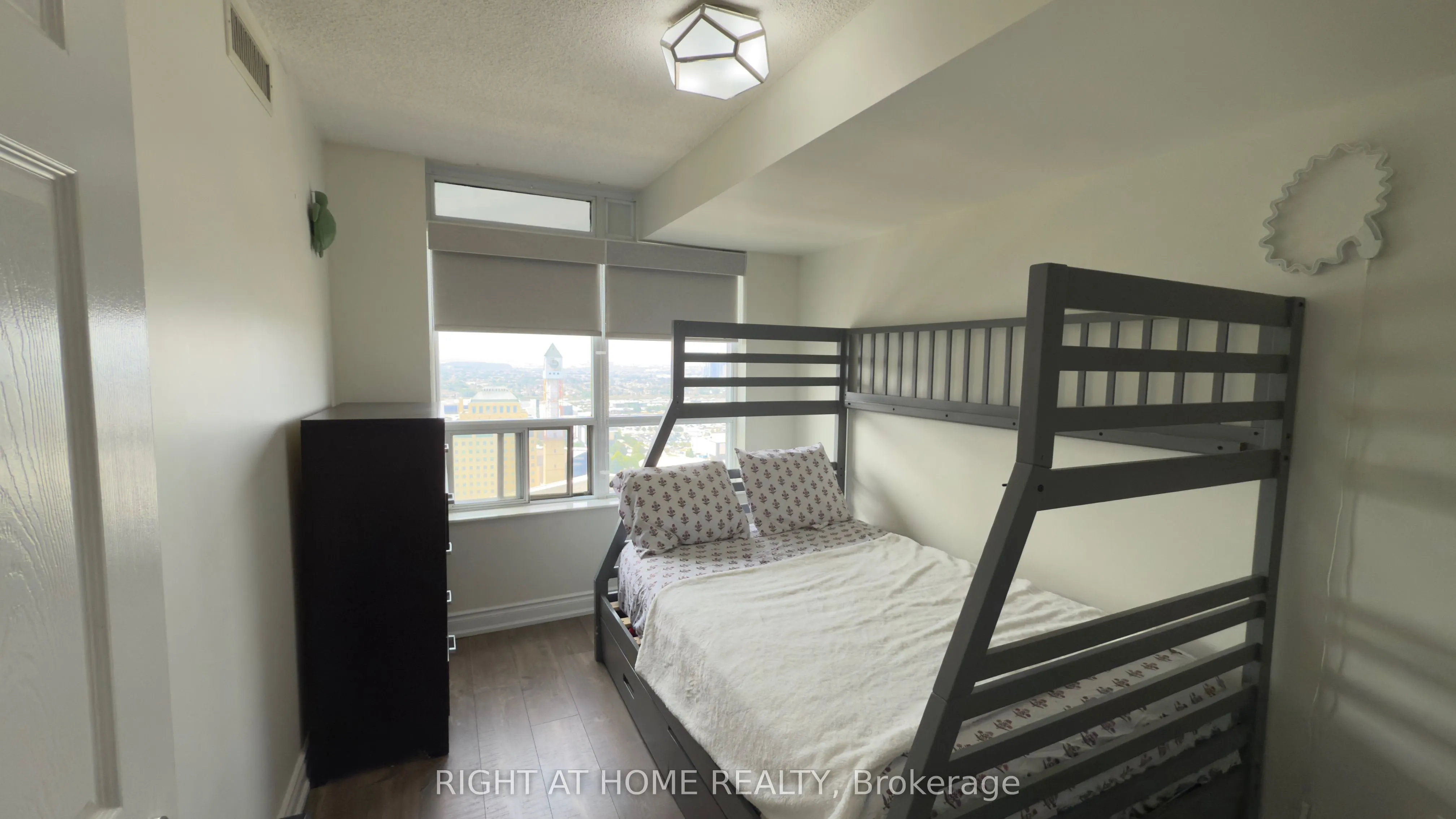 310 BURNHAMTHORPE Road W, #3303