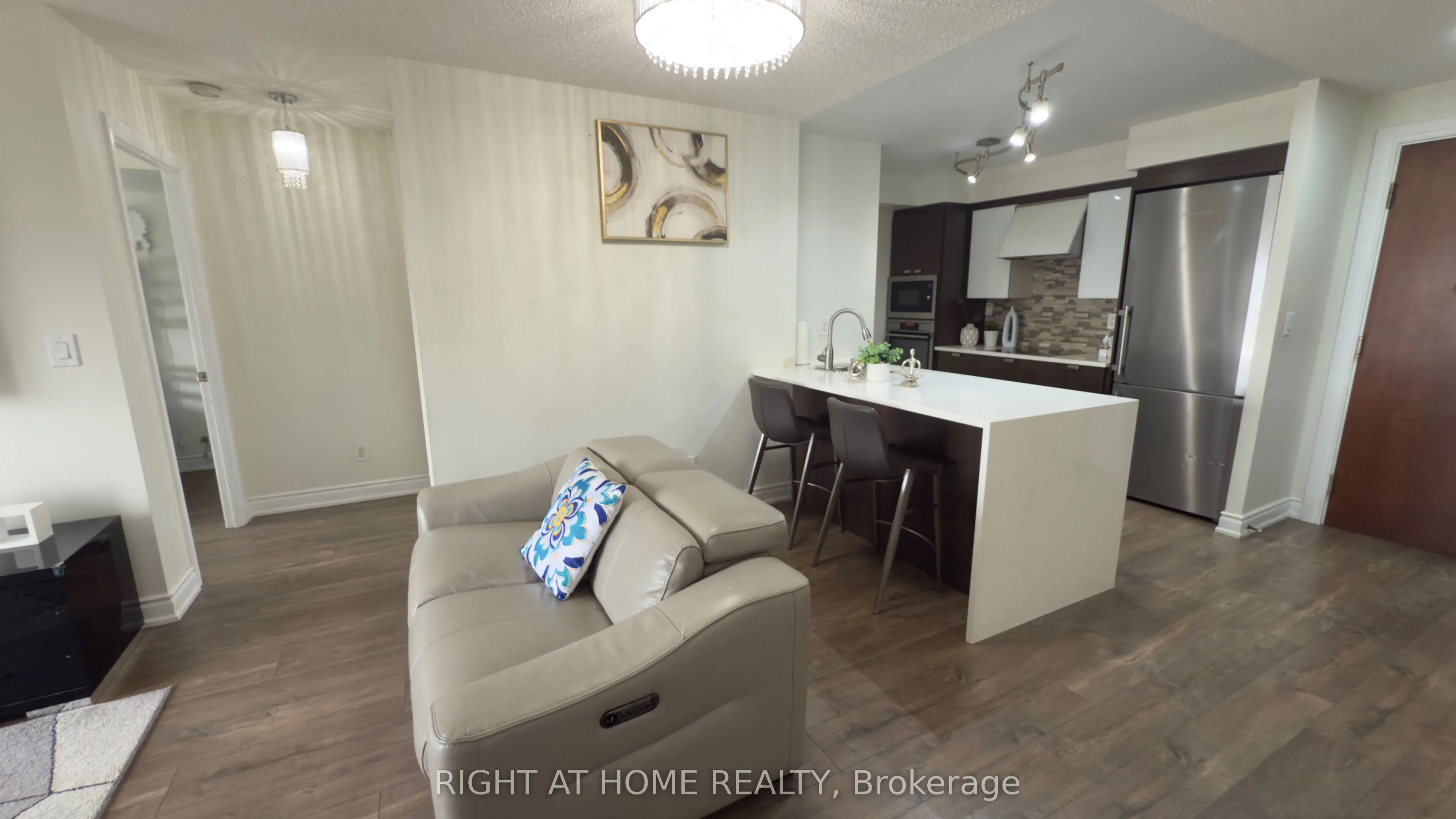 310 BURNHAMTHORPE Road W, #3303
