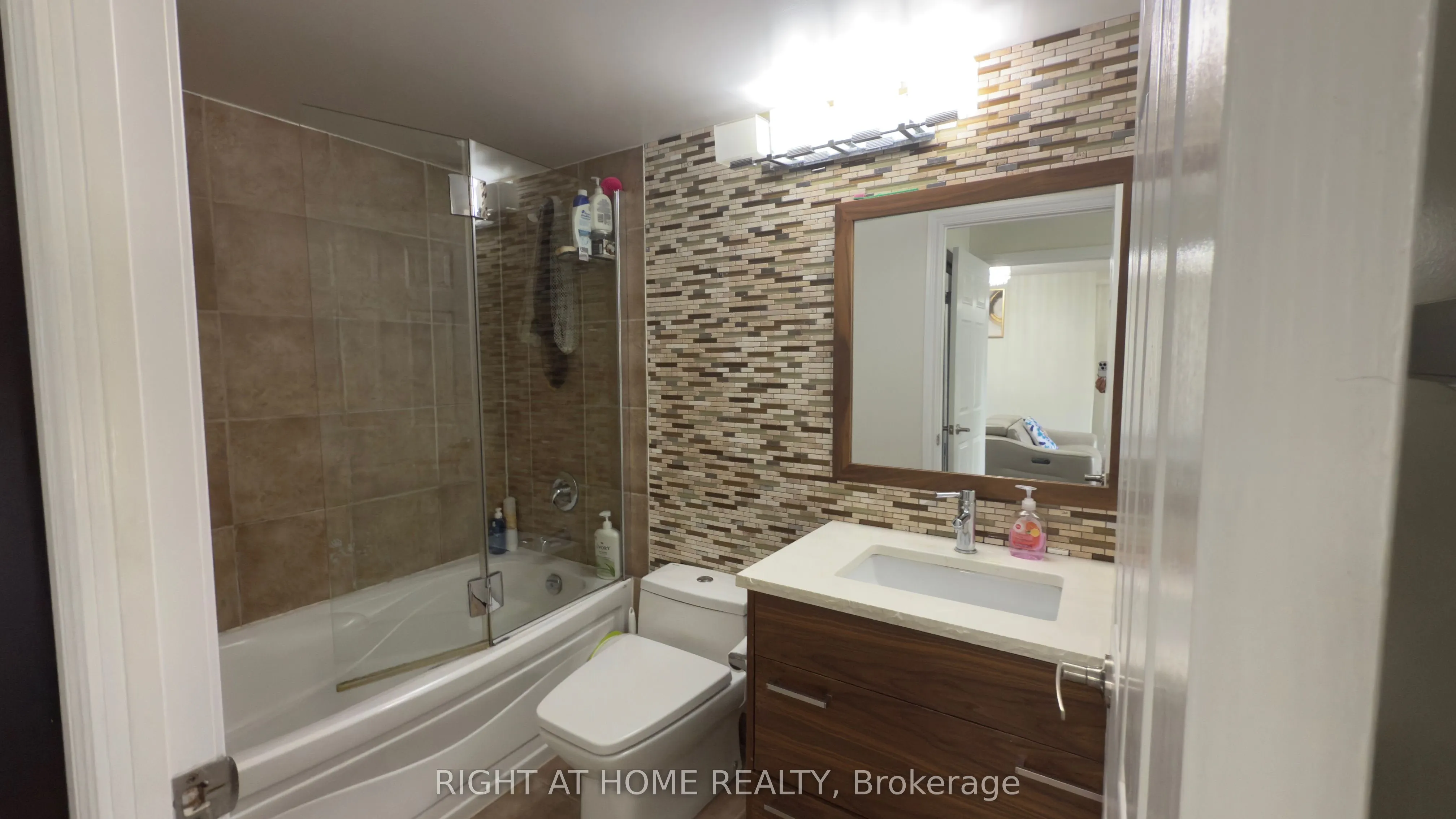 310 BURNHAMTHORPE Road W, #3303