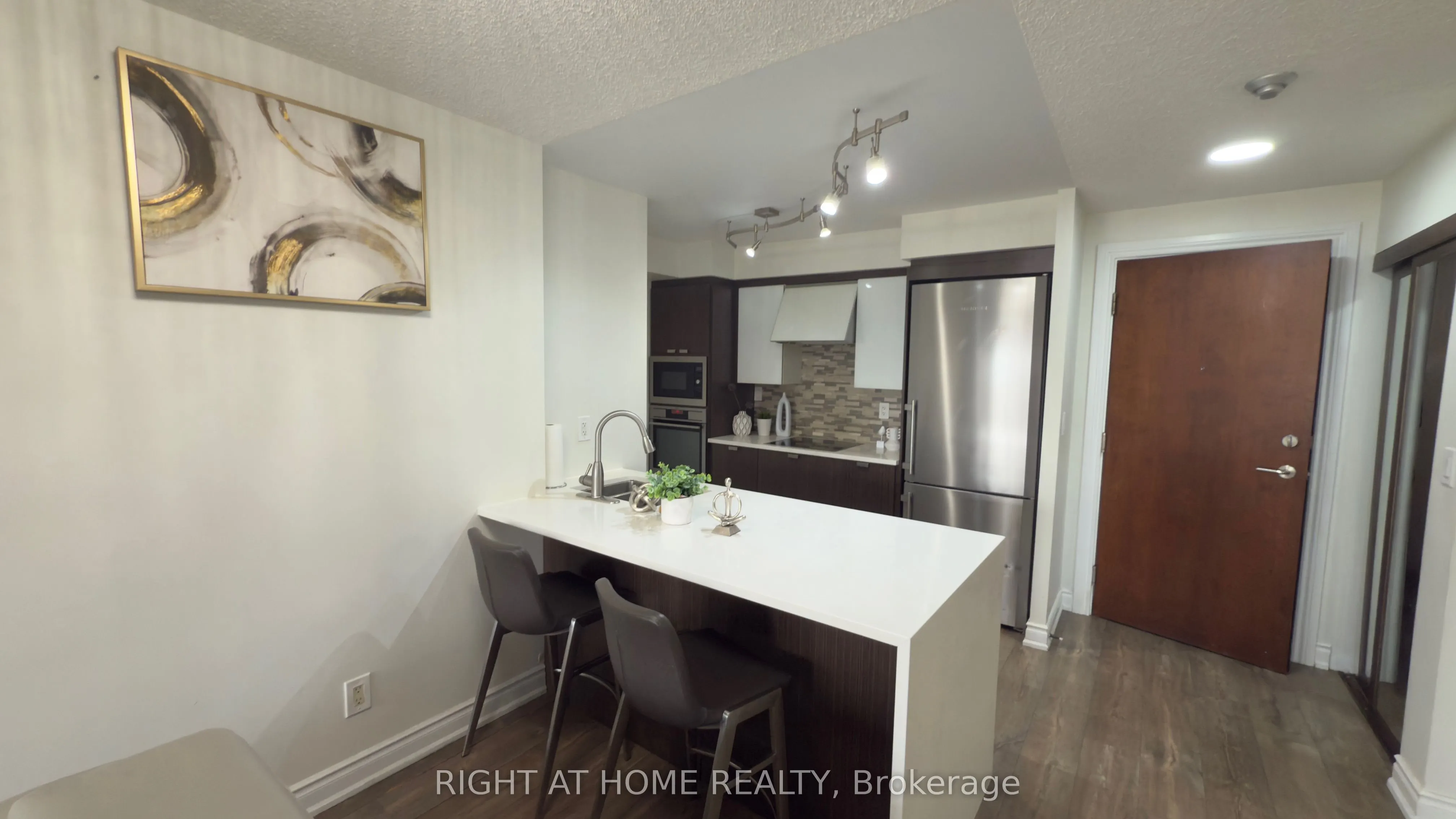 310 BURNHAMTHORPE Road W, #3303