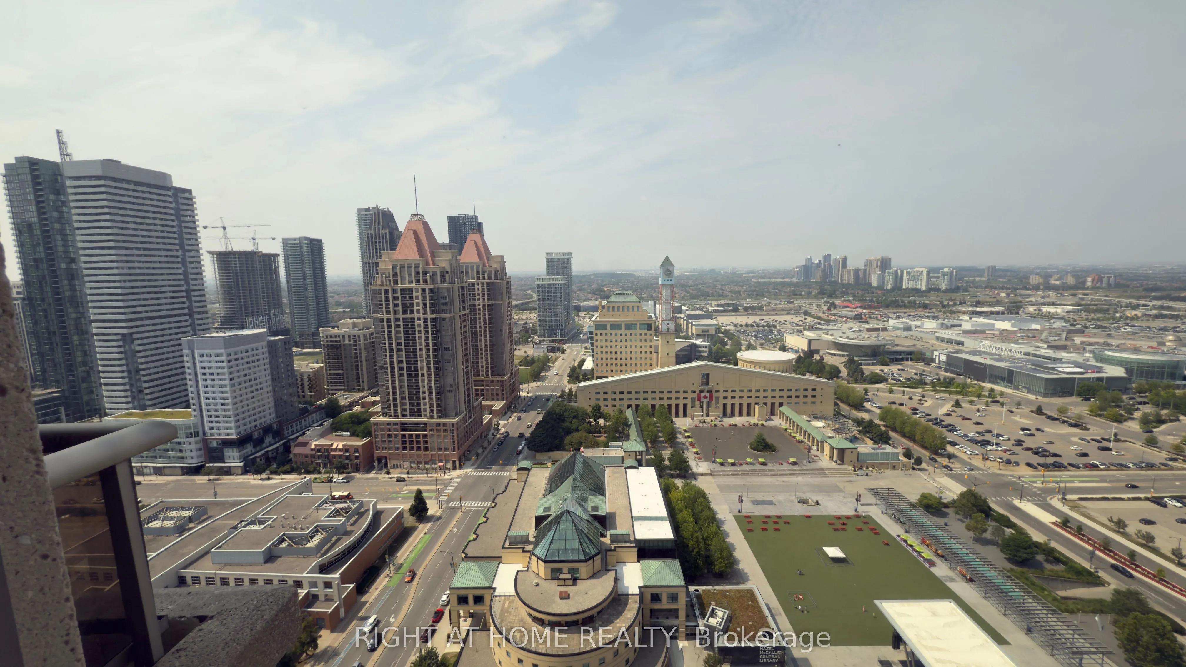 310 BURNHAMTHORPE Road W, #3303